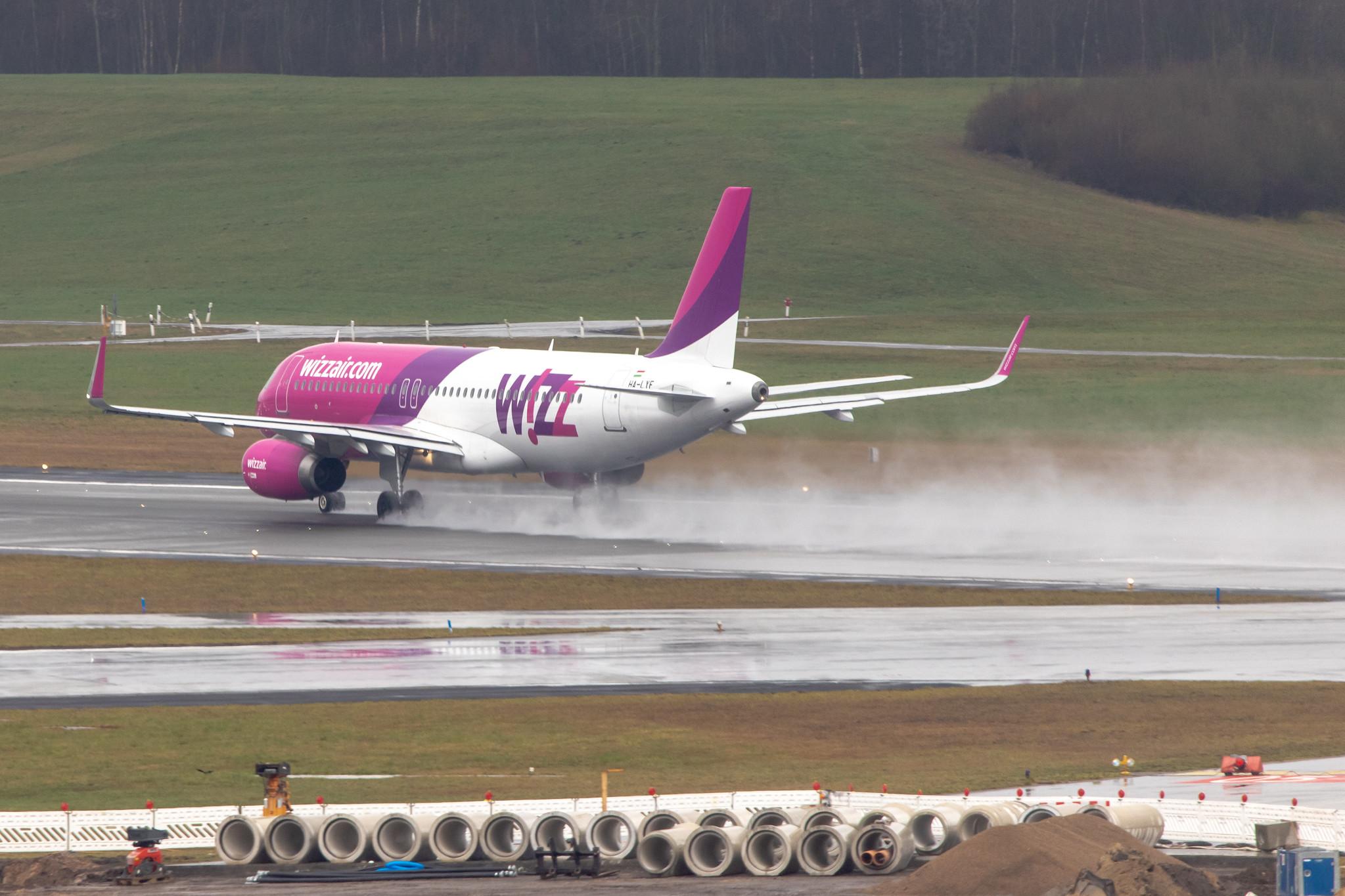 Hamburg Airport: Wizz Air (W6 / WZZ) |  Airbus A320-232 A320 | HA-LYF | MSN 6195