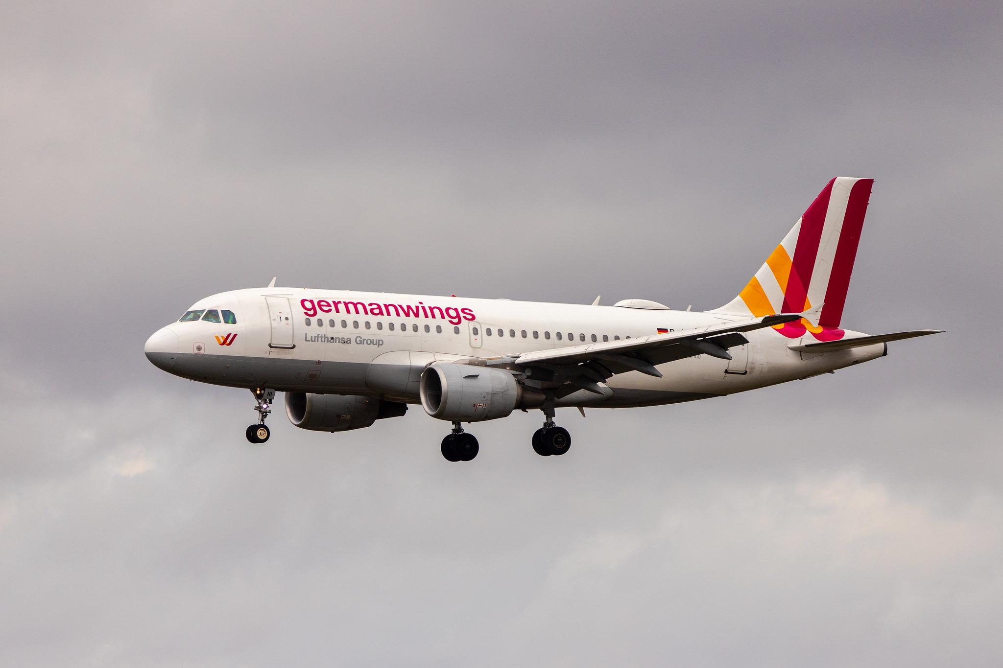 Hamburg Airport: Eurowings (EW / EWG) | Operator: Germanwings | Airbus A319-112 A319 | D-AKNI | MSN 1016