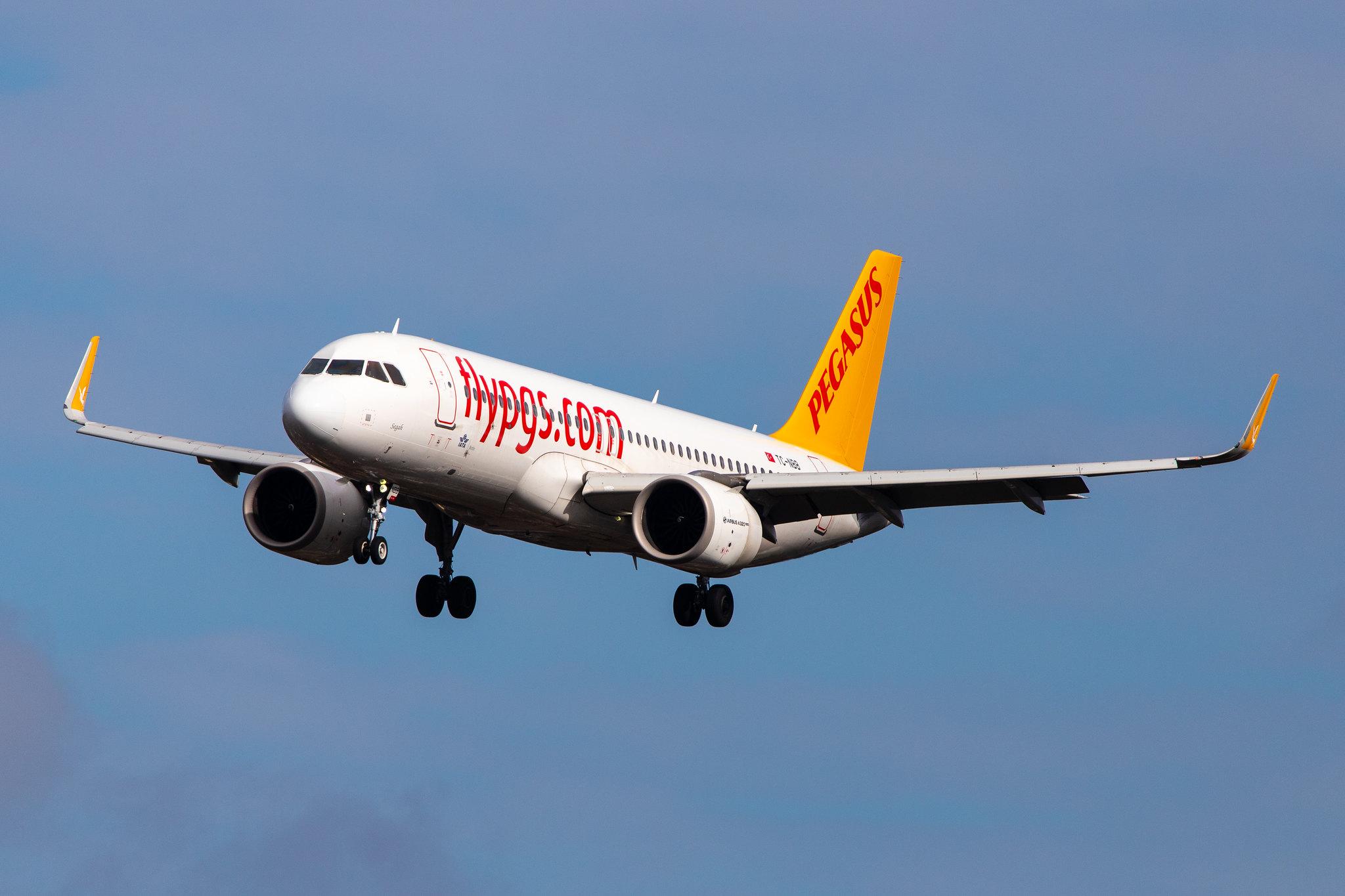 Hamburg Airport: Pegasus (PC / PGT) | Operator: Pegasus Airlines |  Airbus A320-251N A20N | TC-NBB | MSN 07147