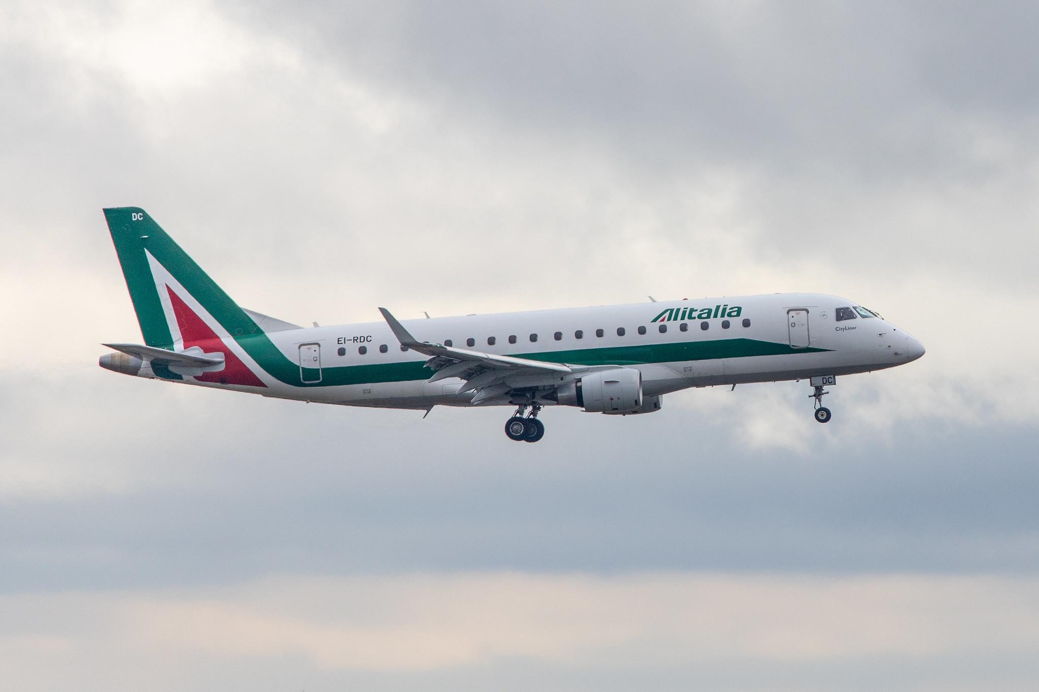 Frankfurt Airport: Alitalia (AZ / AZA) | Operator: Alitalia CityLiner |  Embraer E175STD E75S | EI-RDC | MSN 17000333