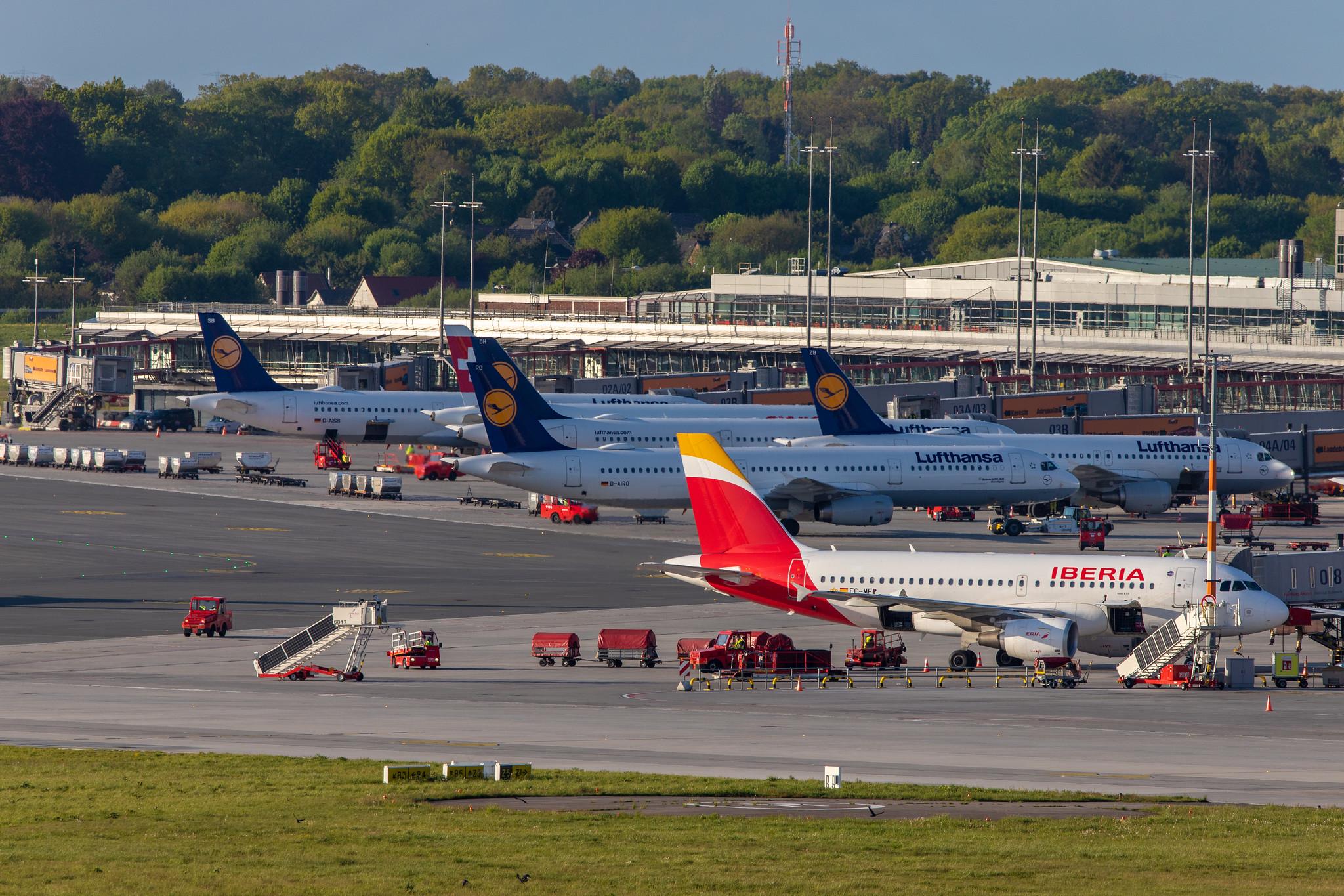 Hamburg Airport: Iberia (IB / IBE) |  Airbus A319-111 A319 | EC-MFP | MSN 0998