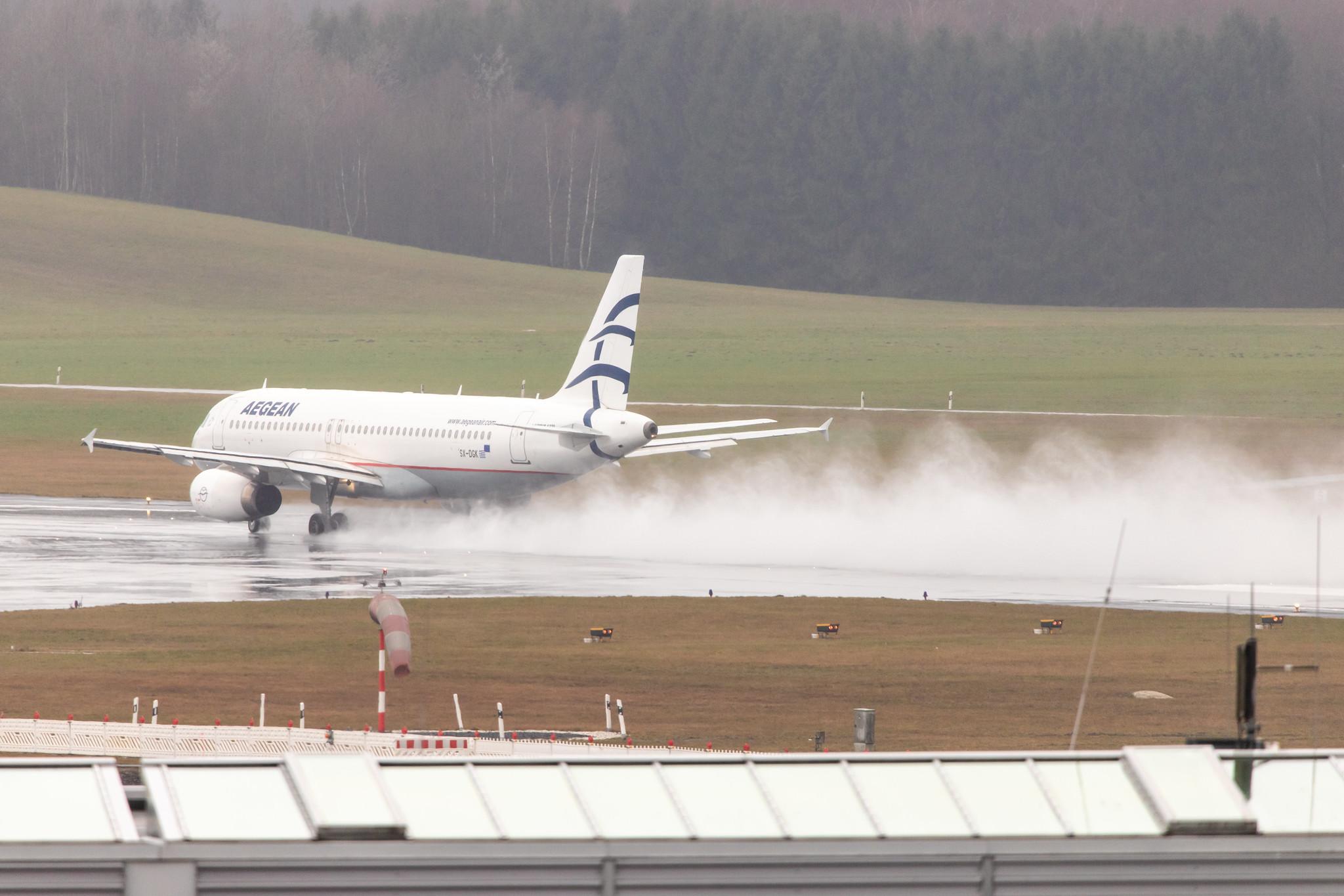Hamburg Airport: Aegean Airlines (A3 / AEE) |  Airbus A320-232 A320 | SX-DGK | MSN 3748