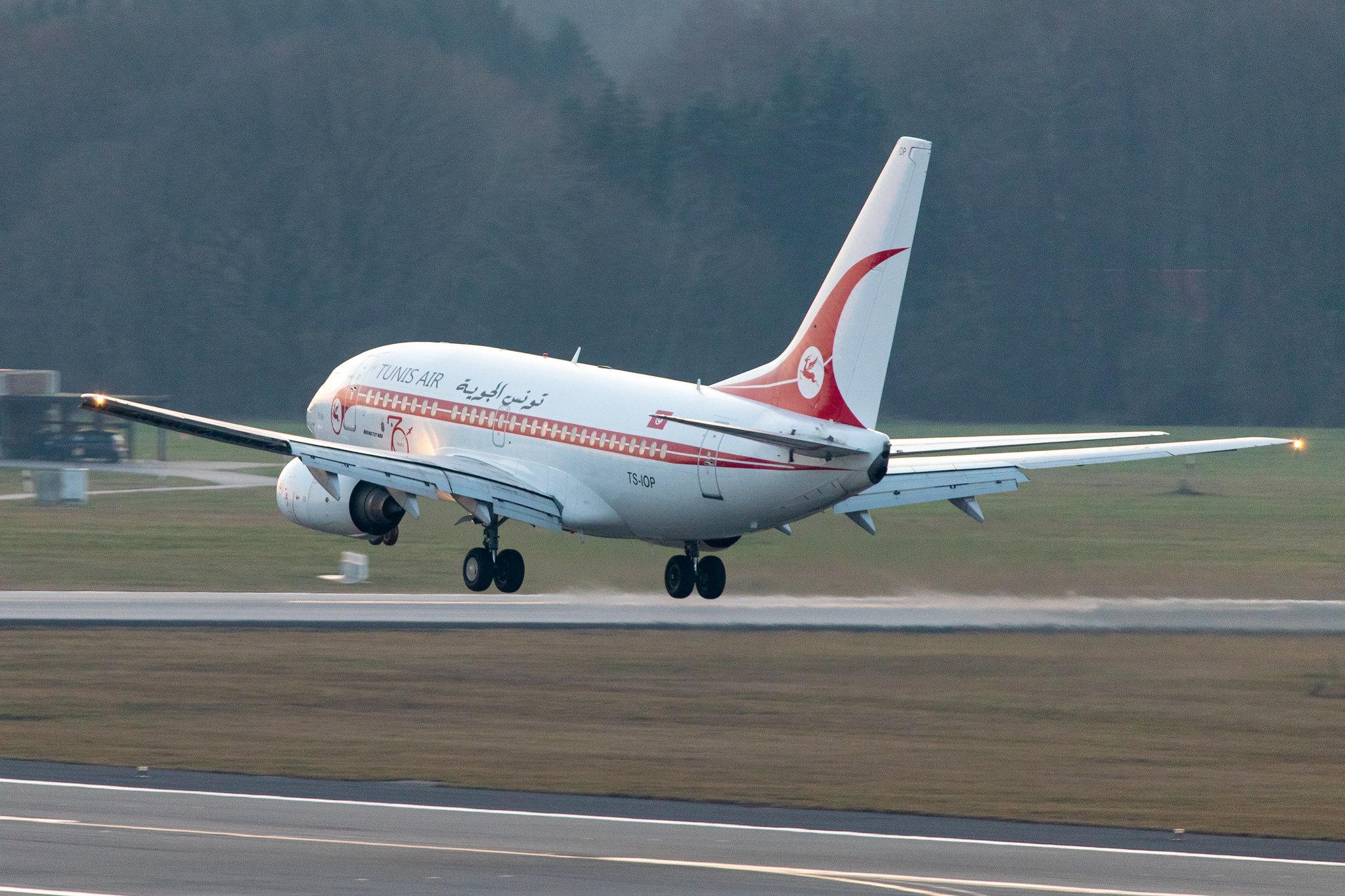 Hamburg Airport: Tunisair (TU / TAR) |  Livery: Retro Livery |  Boeing 737-6H3 B736 | TS-IOP | MSN 29500