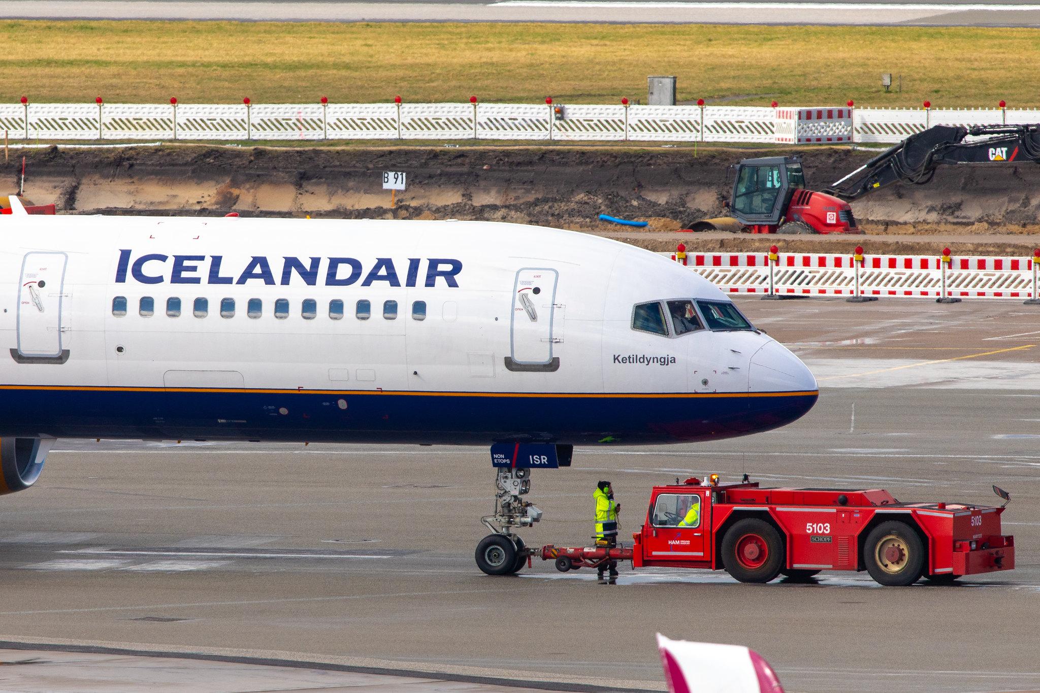 Hamburg Airport: Icelandair (FI / ICE) |  Boeing 757-256 B752 | TF-ISR | MSN 26248