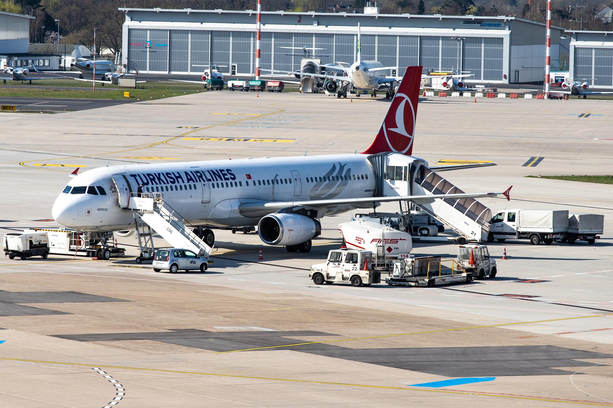 Düsseldorf Airport: Turkish Airlines (TK / THY) |  Airbus A321-231 A321 | TC-JRC | MSN 2999