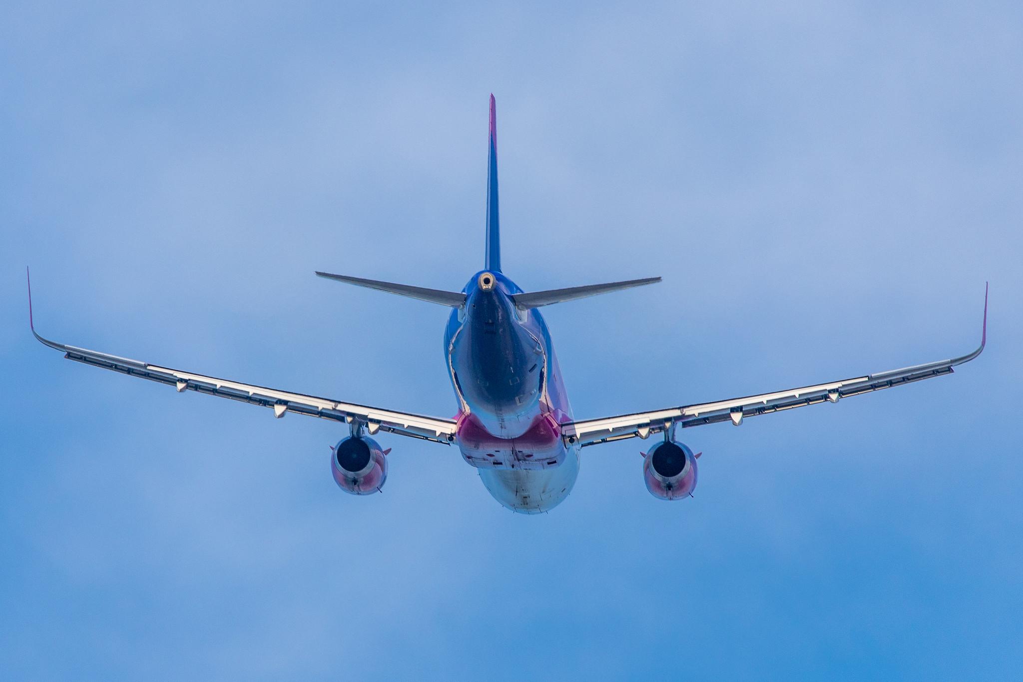 Hamburg Airport: Wizz Air (W6 / WZZ) |  Airbus A321-231 A321 | HA-LXP | MSN 7578