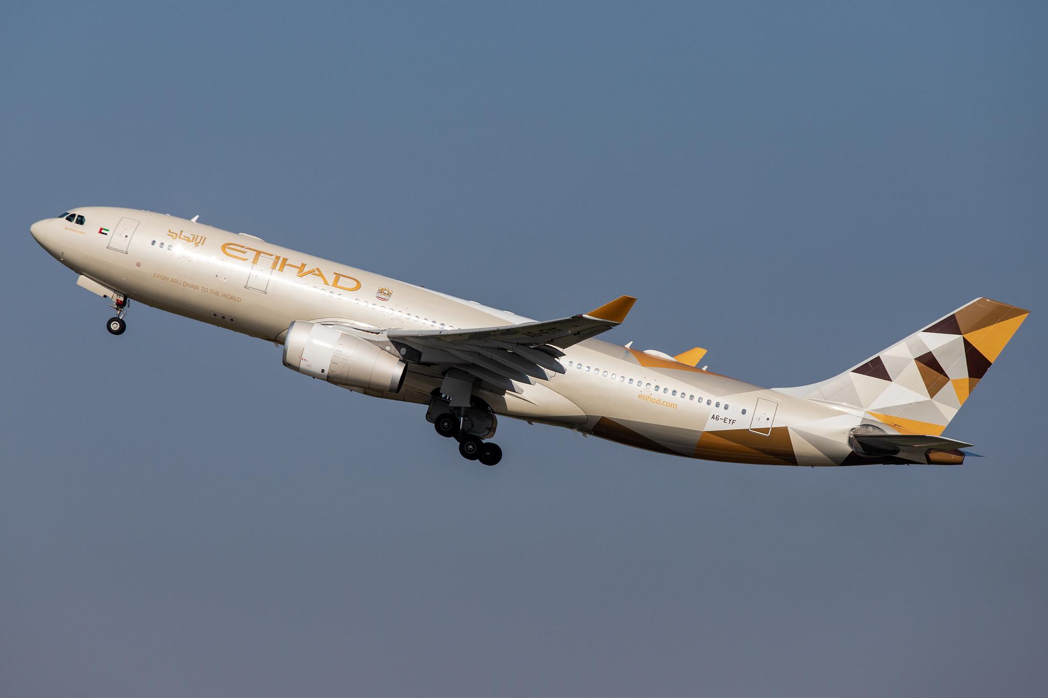 Düsseldorf Airport: Etihad Airways (EY / ETD) |  Airbus A330-243 A332 | A6-EYF | MSN 0717