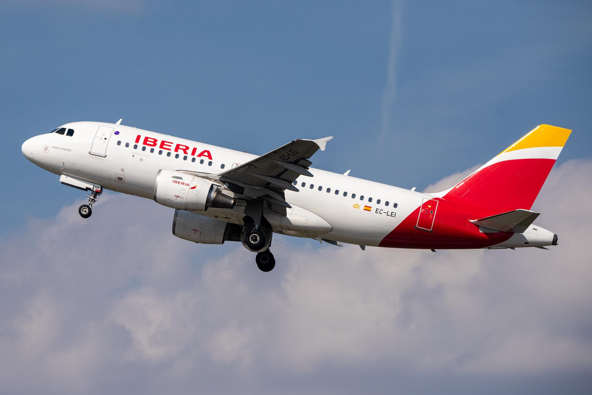 Düsseldorf Airport: Iberia (IB / IBE) |  Airbus A319-111 A319 | EC-LEI | MSN 3744