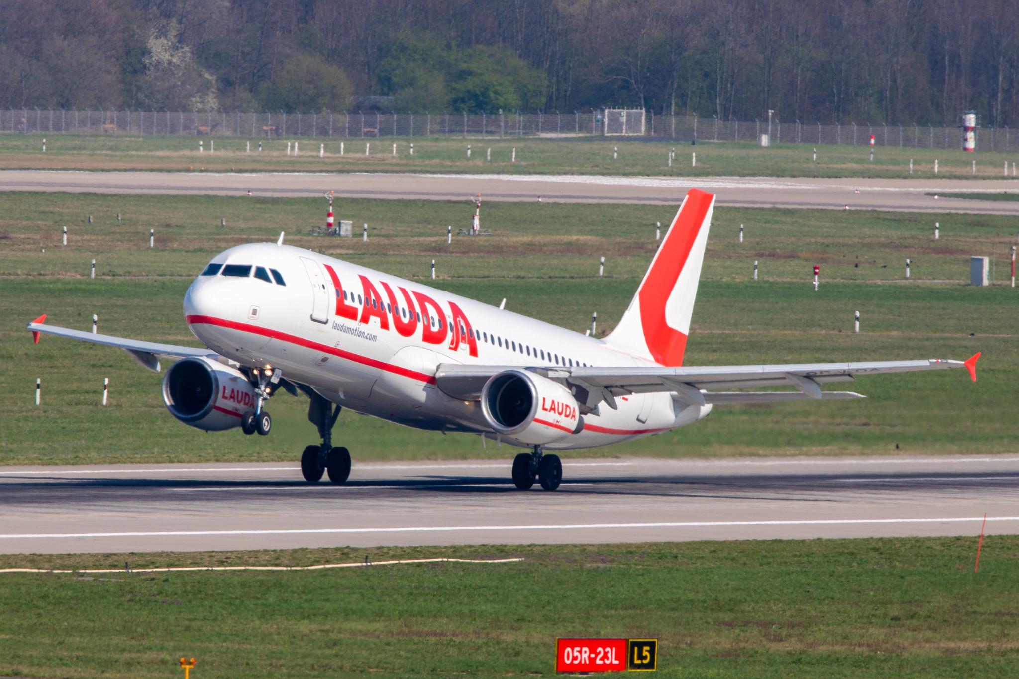 Düsseldorf Airport: Laudamotion (OE / LDM) |  Airbus A320-214 A320 | OE-LOA | MSN 3147
