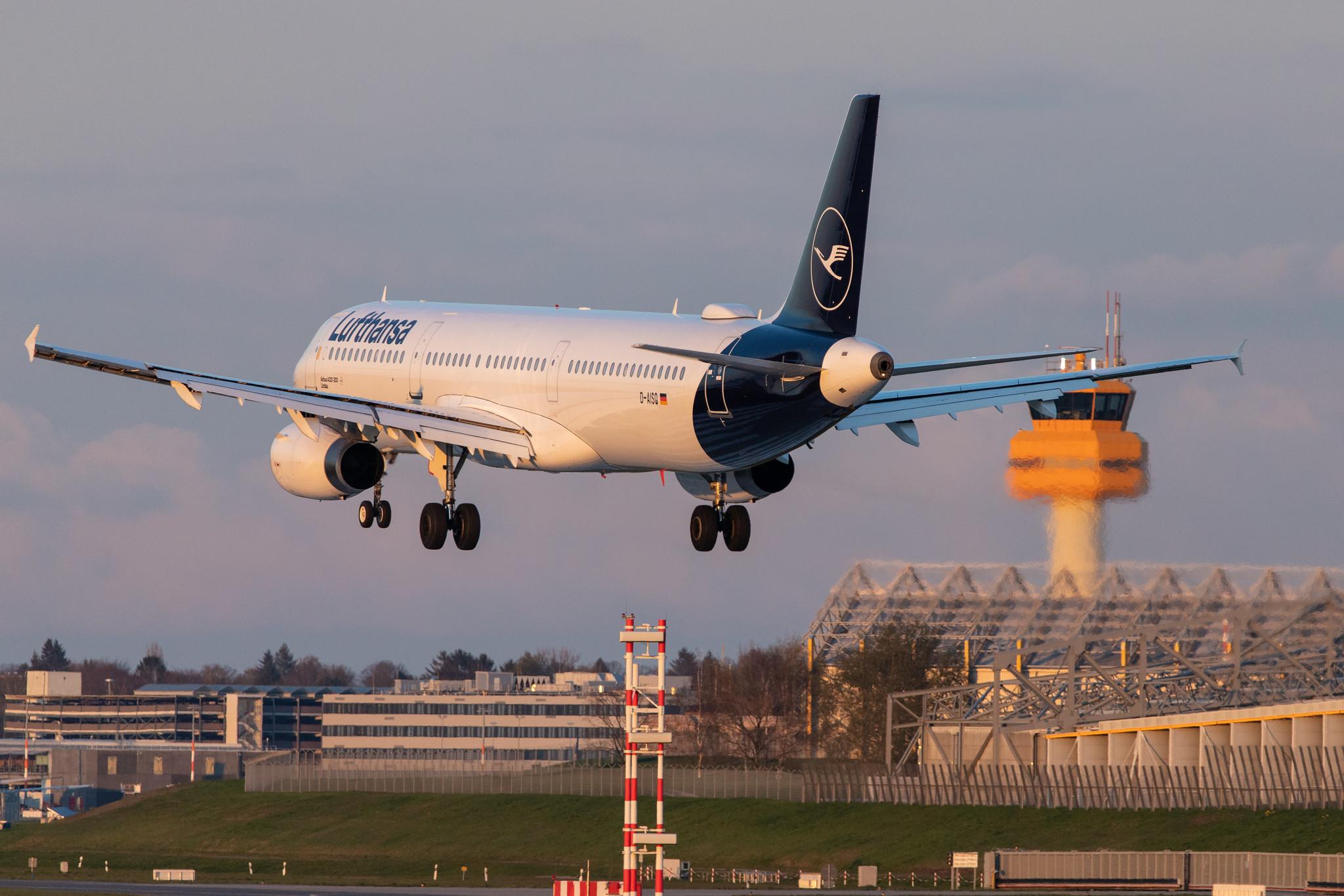 Hamburg Airport: Lufthansa (LH / DLH) |  Airbus A321-231 A321 | D-AISQ | MSN 3936