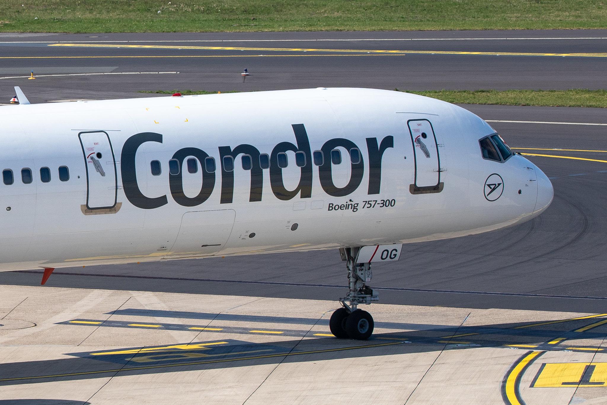 Düsseldorf Airport: Condor (DE / CFG) |  Boeing 757-330 B753 | D-ABOG | MSN 29014
