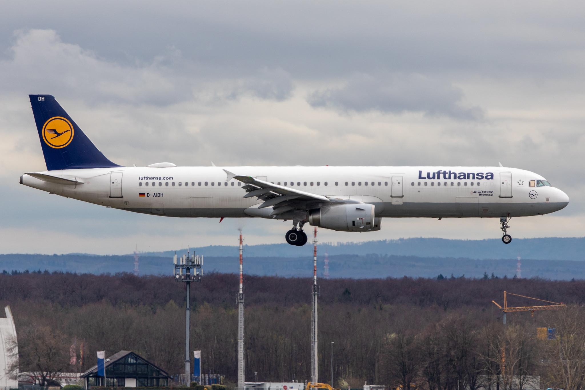 Frankfurt Airport: Lufthansa (LH / DLH) |  Airbus A321-231 A321 | D-AIDH | MSN 4710