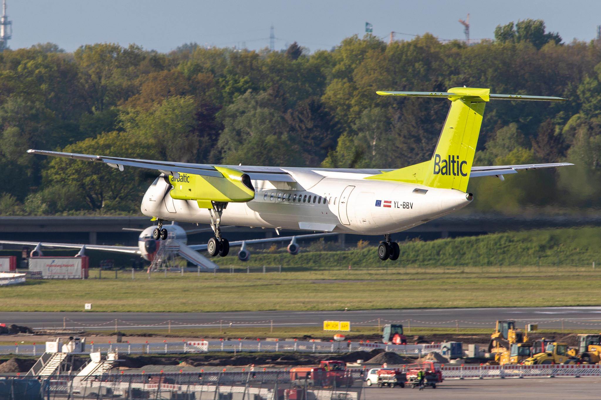 Hamburg Airport: Air Baltic (BT / BTI) |  De Havilland Canada Dash 8-400 DH8D | YL-BBV | MSN 4444