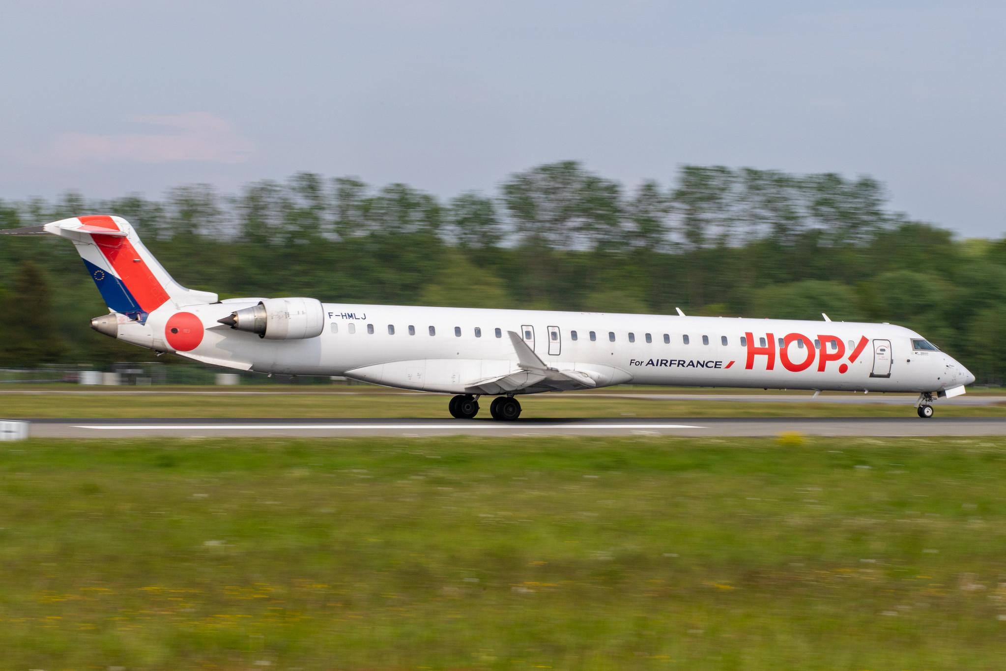 Hamburg Airport: Air France (AF / AFR) | Operator: Air France Hop |  Mitsubishi CRJ-1000EL CRJX | F-HMLJ | MSN 19015