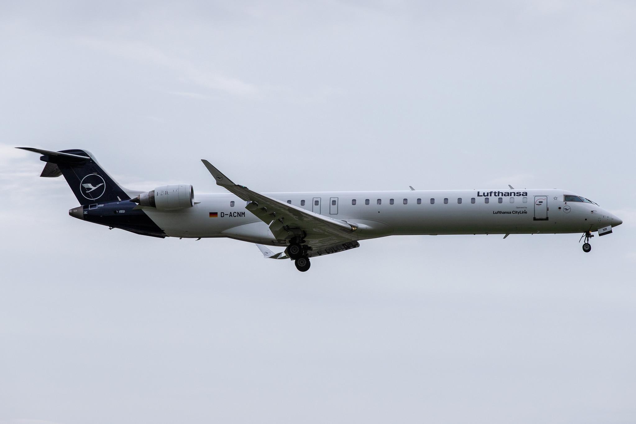 Hamburg Airport: Lufthansa (LH / DLH) | Operator: Lufthansa CityLine |  Mitsubishi CRJ-900LR CRJ9 | D-ACNM | MSN 15253