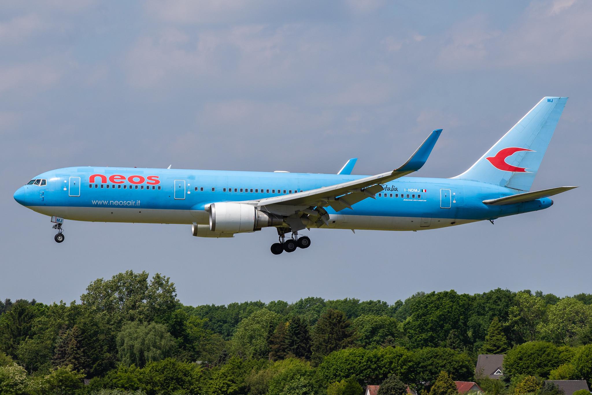 Hamburg Airport: Neos (NO / NOS) |  Boeing 767-306(ER) B763 | I-NDMJ | MSN 27958