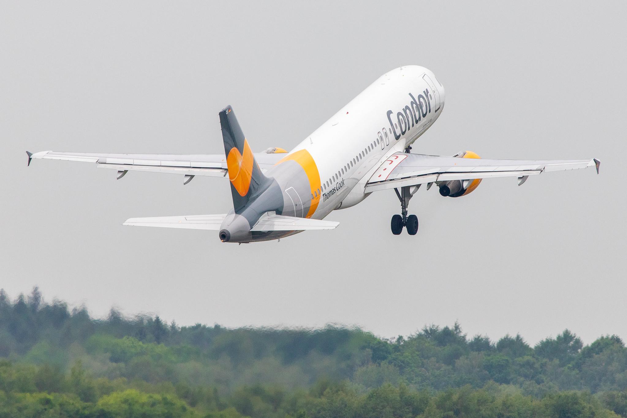 Hamburg Airport: Condor (DE / CFG) |  Airbus A320-212 A320 | D-AICE | MSN 0894