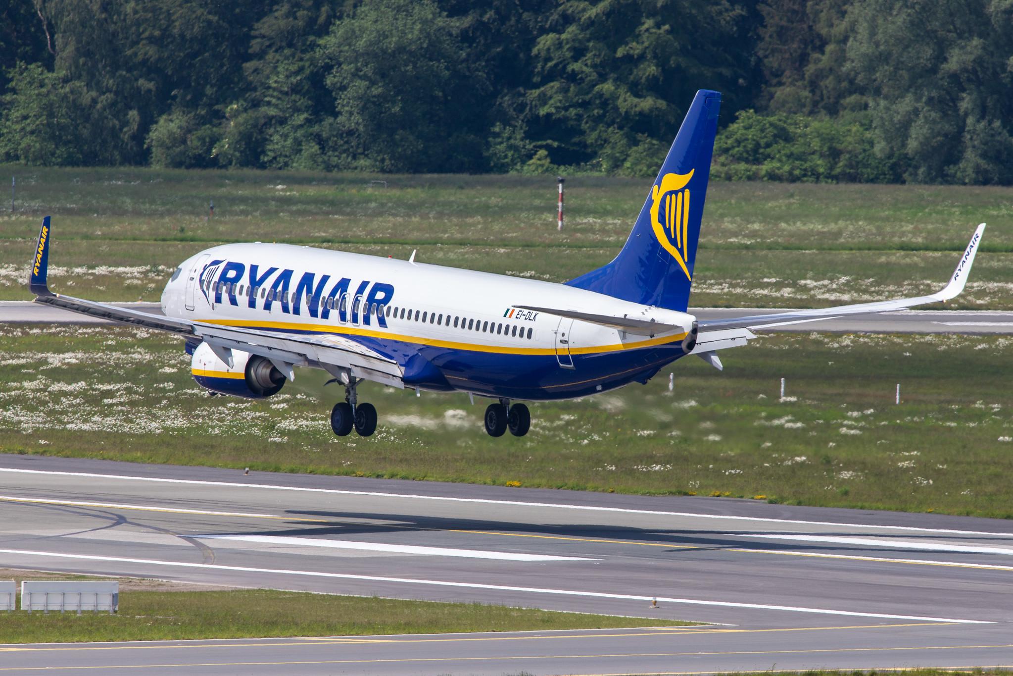 Hamburg Airport: Ryanair (FR / RYR) |  Boeing 737-8AS B738 | EI-DLK | MSN 33592