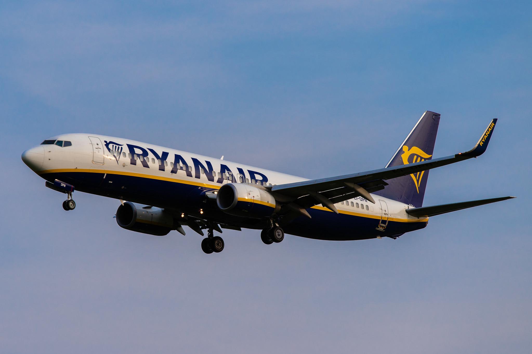 Hamburg Airport: Ryanair (FR / RYR) |  Boeing 737-8AS B738 | EI-DPN | MSN 35549