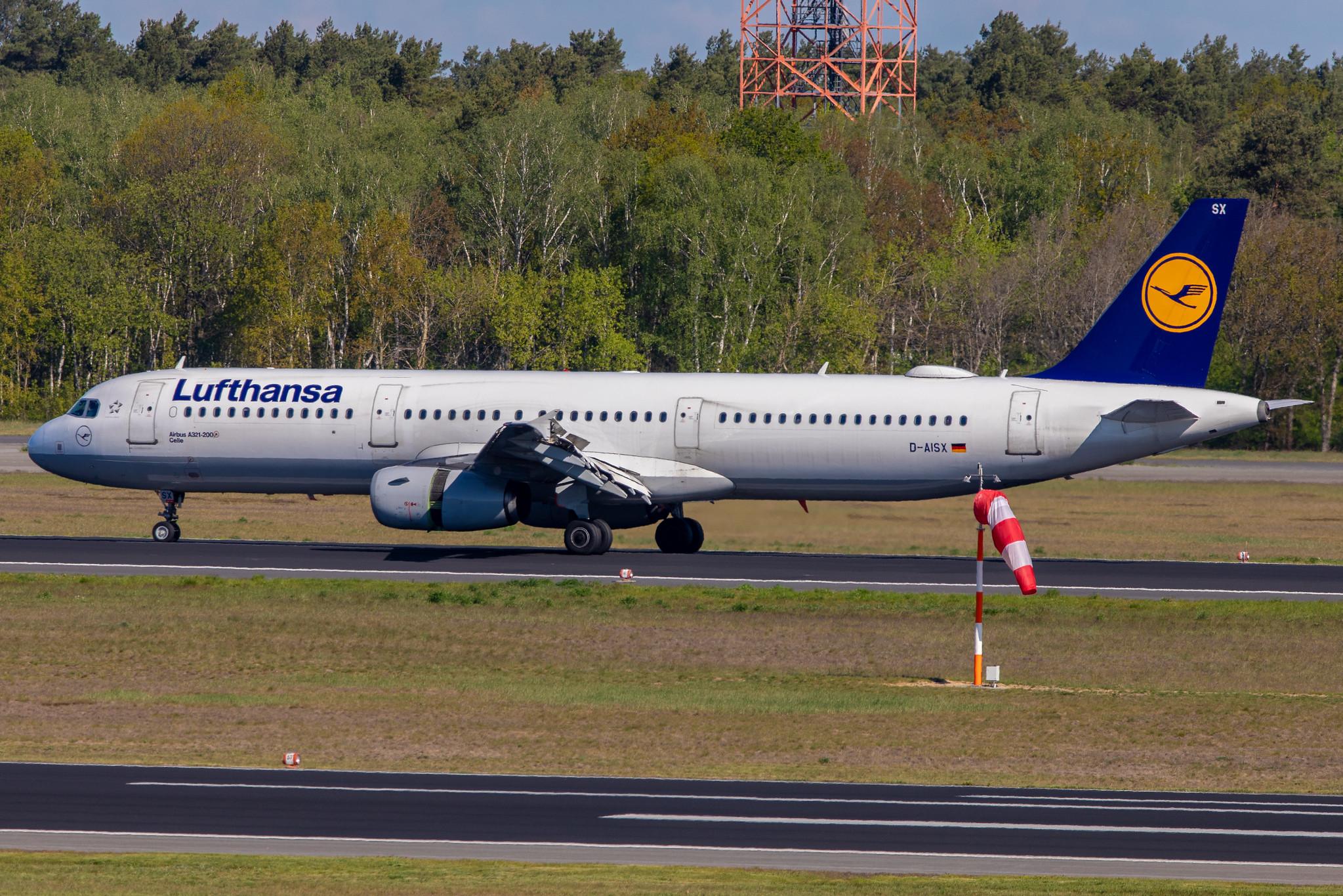 Flughafen Berlin Tegel (TXL): Lufthansa (LH / DLH) |  Airbus A321-231 A321 | D-AISX | MSN 4073