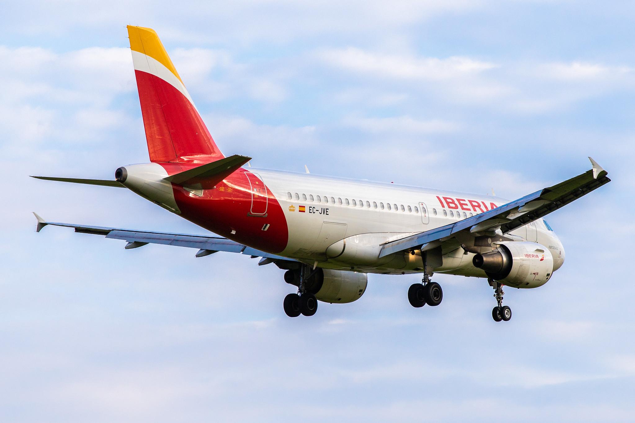 Hamburg Airport: Iberia (IB / IBE) |  Airbus A319-112 A319 | EC-JVE | MSN 2843