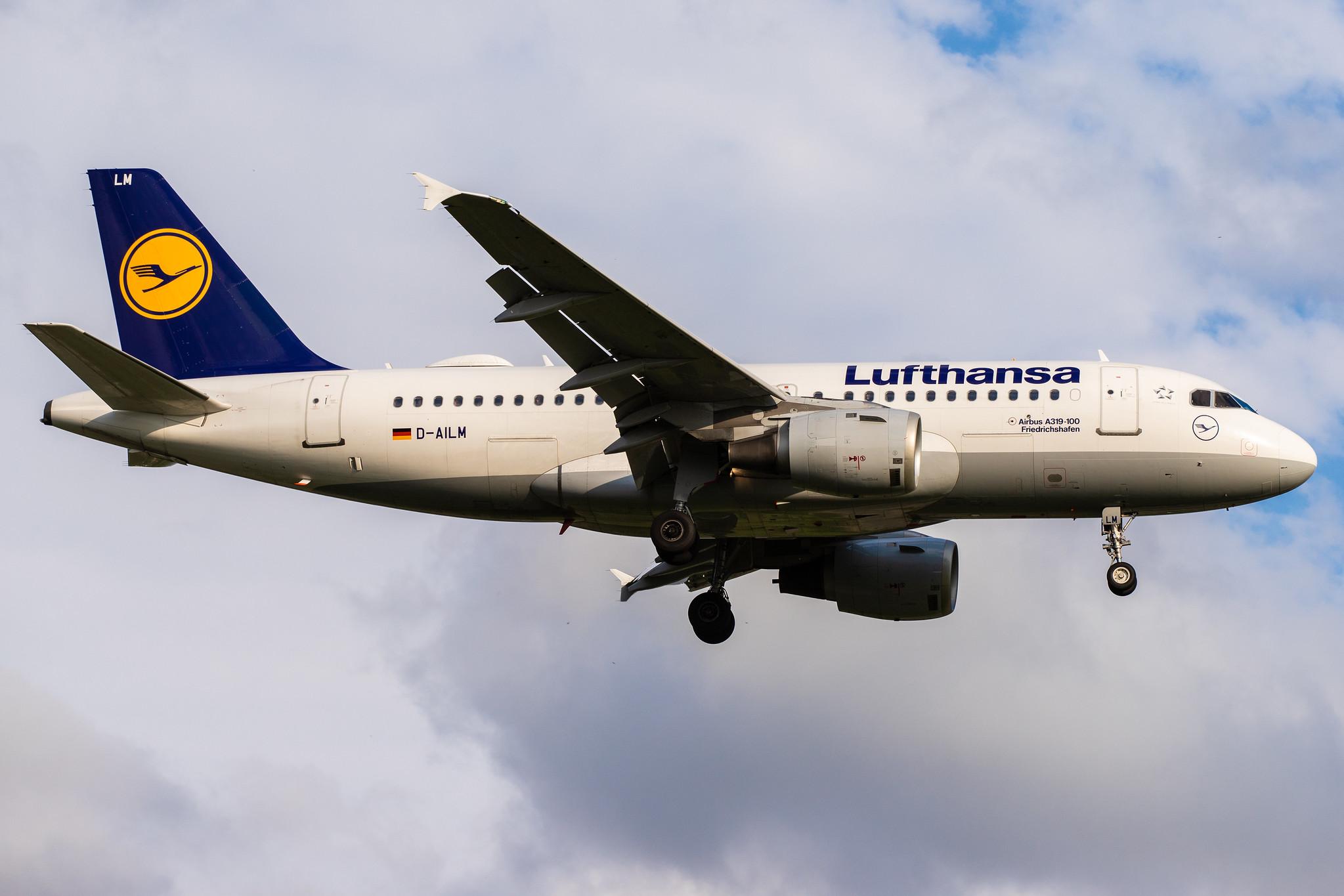 Hamburg Airport: Lufthansa (LH / DLH) |  Airbus A319-114 A319 | D-AILM | MSN 0694