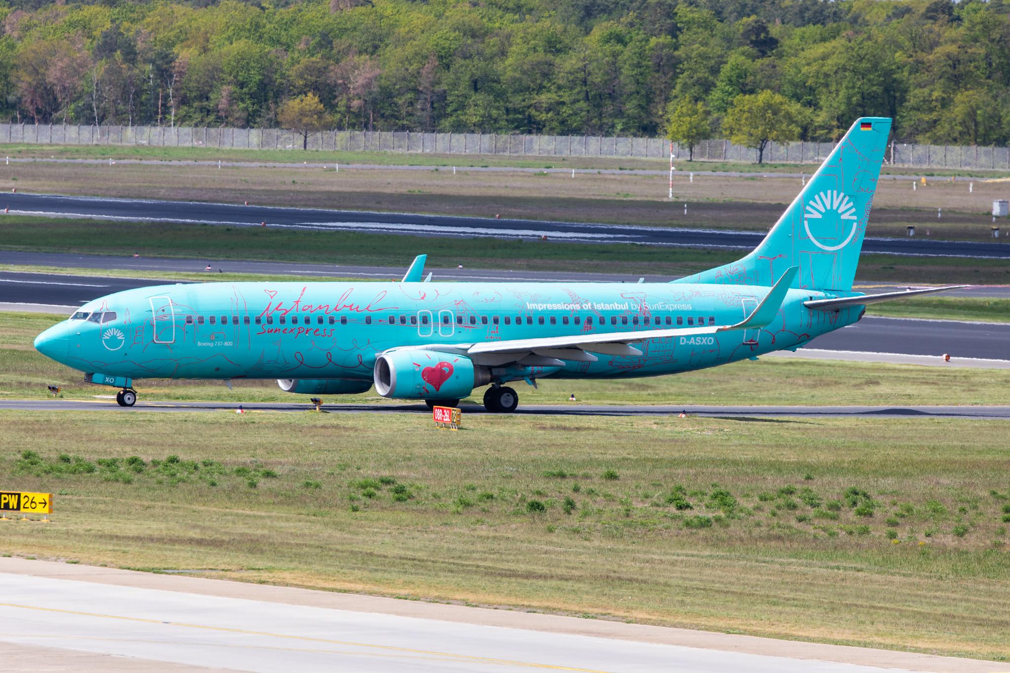 Flughafen Berlin Tegel (TXL): SunExpress (XQ / SXS) |  Livery: Istanbul Livery | Operator: SunExpress Deutschland |  Boeing 737-8HX B738 | D-ASXO | MSN 29649