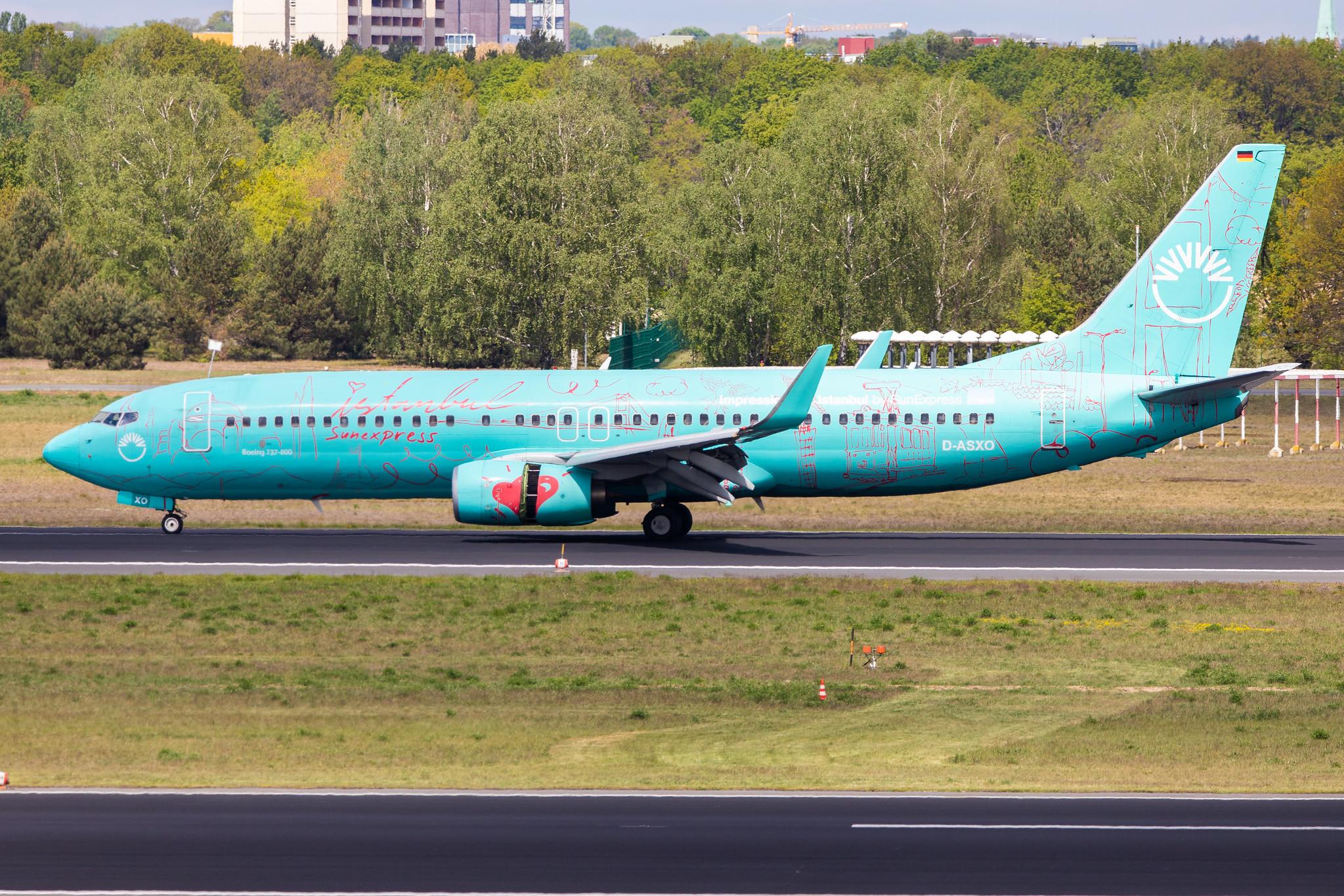Flughafen Berlin Tegel (TXL): SunExpress (XQ / SXS) |  Livery: Istanbul Livery | Operator: SunExpress Deutschland |  Boeing 737-8HX B738 | D-ASXO | MSN 29649