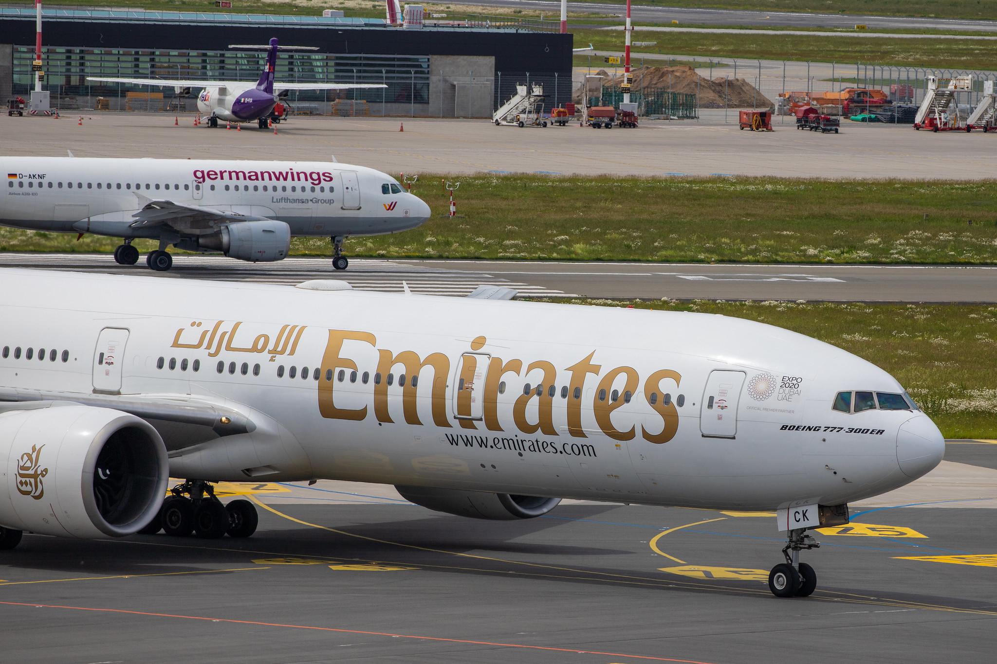 Hamburg Airport: Emirates (EK / UAE) |  Boeing 777-31H(ER) B77W | A6-ECK | MSN 35584