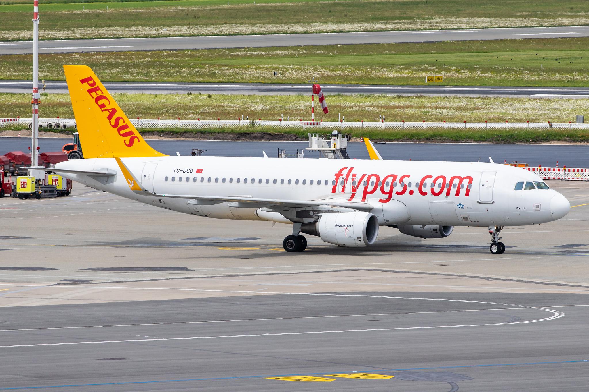 Hamburg Airport: Pegasus (PC / PGT) | Operator: Pegasus Airlines |  Airbus A320-214 A320 | TC-DCD | MSN 5995
