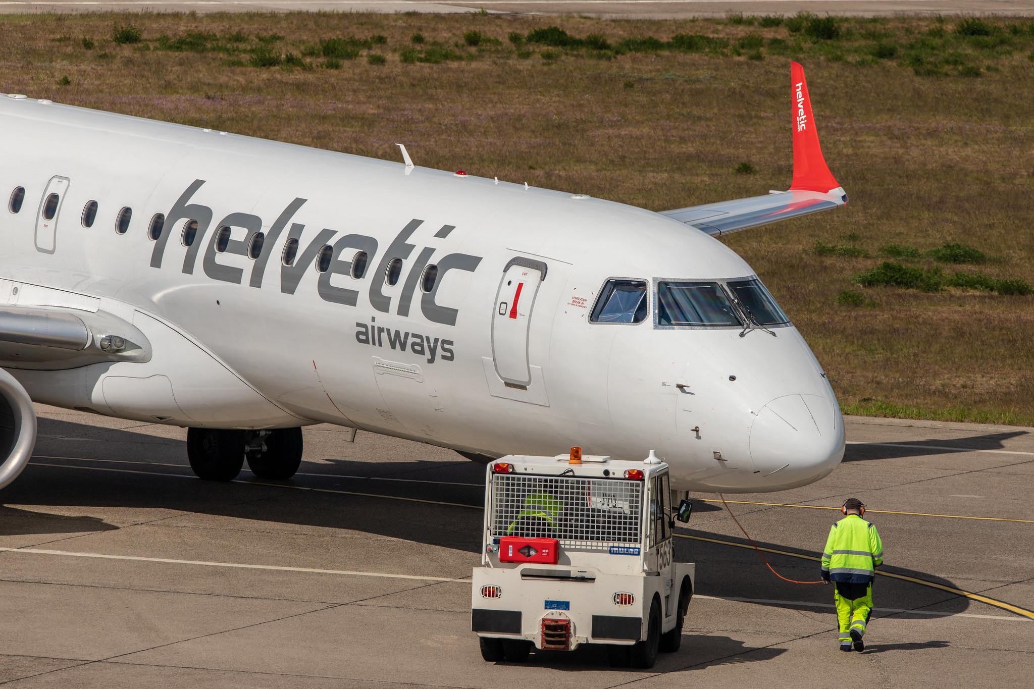 Flughafen Berlin Tegel (TXL): Helvetic Airways Embraer ERJ-190LR E190 HB-JVO MSN 19000294