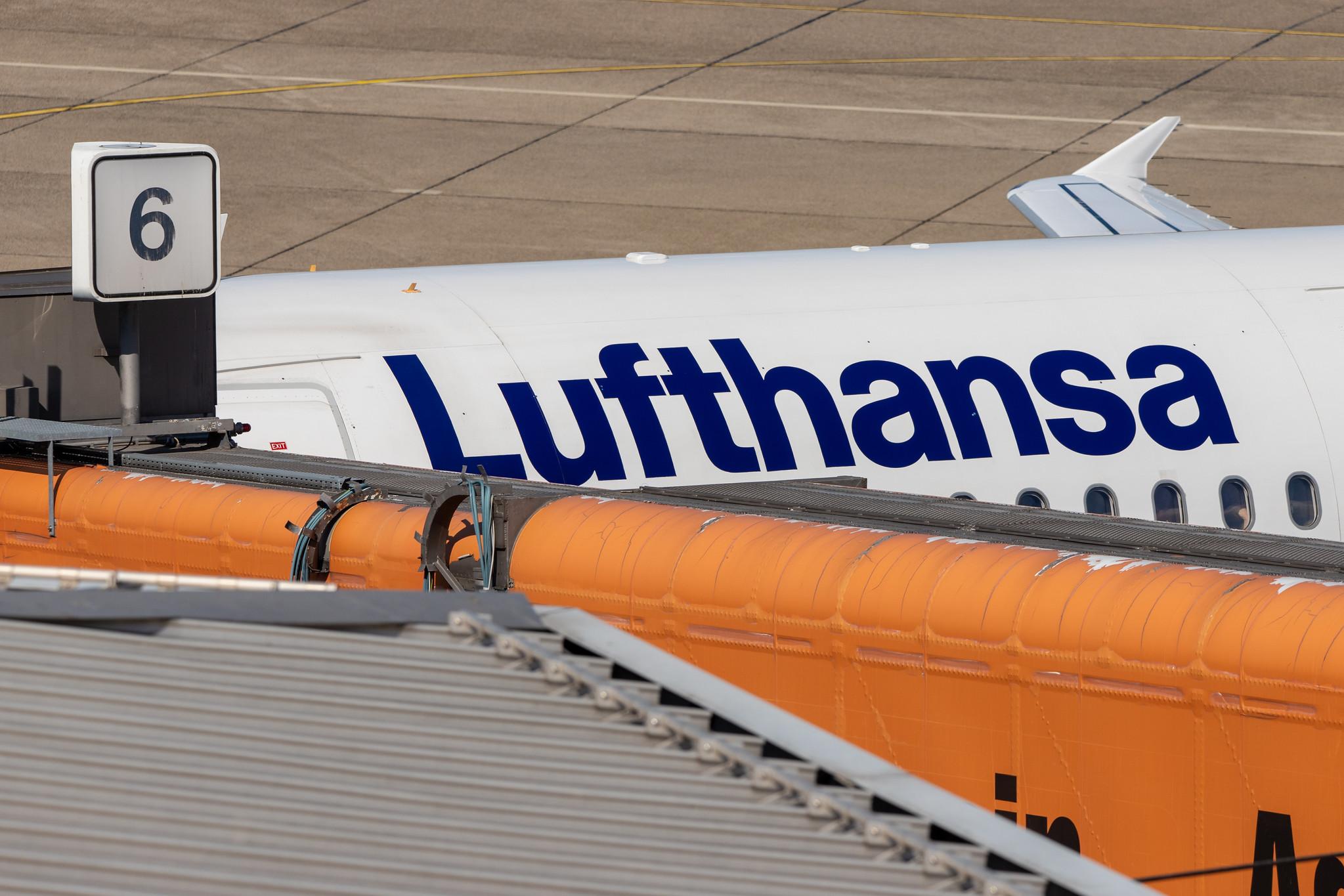 Flughafen Berlin Tegel (TXL): Lufthansa Airbus A321-131 A321 D-AIRO MSN 0563