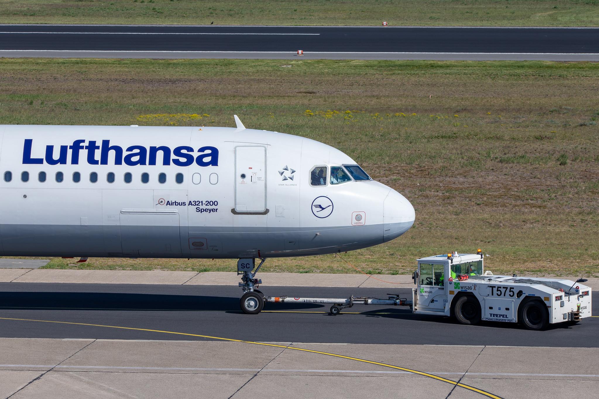 Flughafen Berlin Tegel (TXL): Lufthansa Airbus A321-231 A321 D-AISC MSN 1161