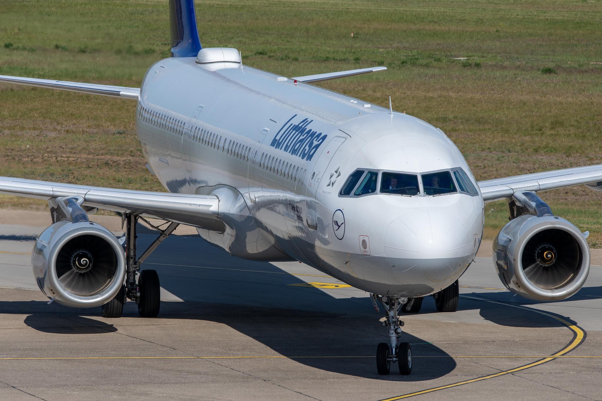 Flughafen Berlin Tegel (TXL): Lufthansa Airbus A321-131 A321 D-AIRO MSN 0563