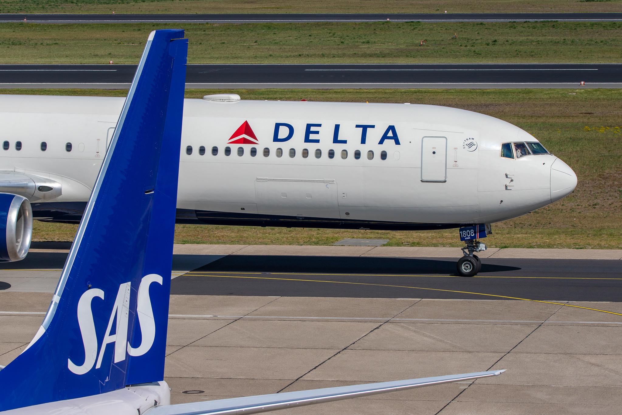 Flughafen Berlin Tegel (TXL): Delta Air Lines Boeing 767-432(ER) B764 N832MH MSN 29704