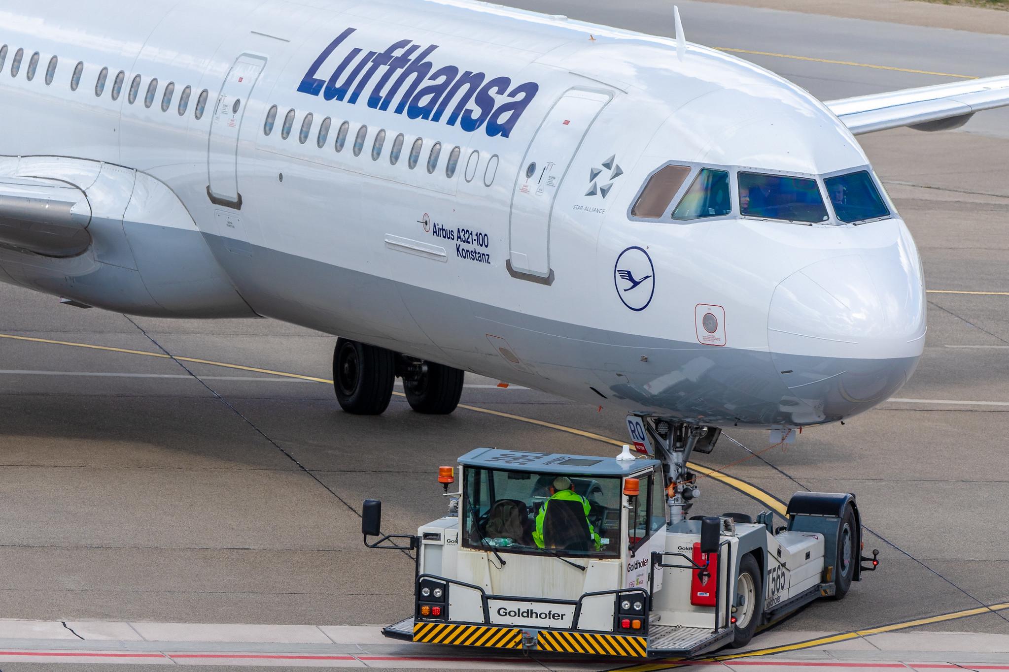 Flughafen Berlin Tegel (TXL): Lufthansa Airbus A321-131 A321 D-AIRO MSN 0563