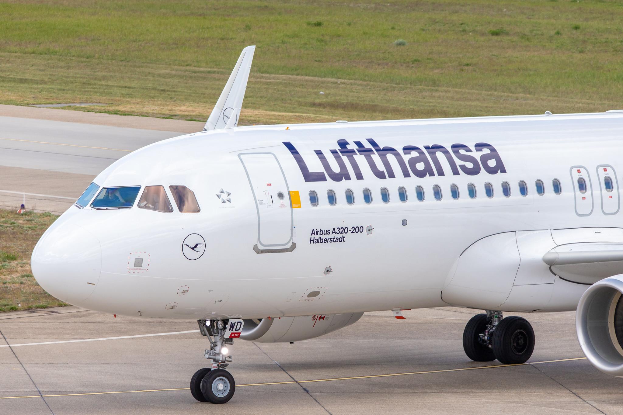 Flughafen Berlin Tegel (TXL): Lufthansa Airbus A320-214 A320 D-AIWD MSN 8672
