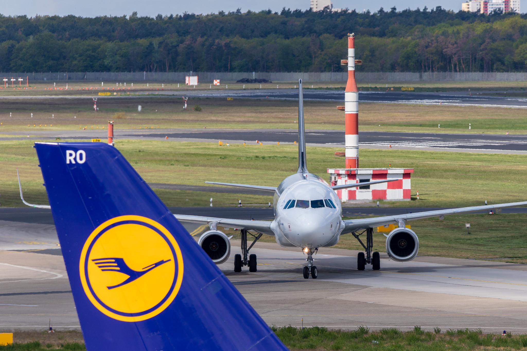 Flughafen Berlin Tegel (TXL): Turkish Airlines (Star Alliance Livery) Airbus A320-232 A320 TC-JPP MSN 3603