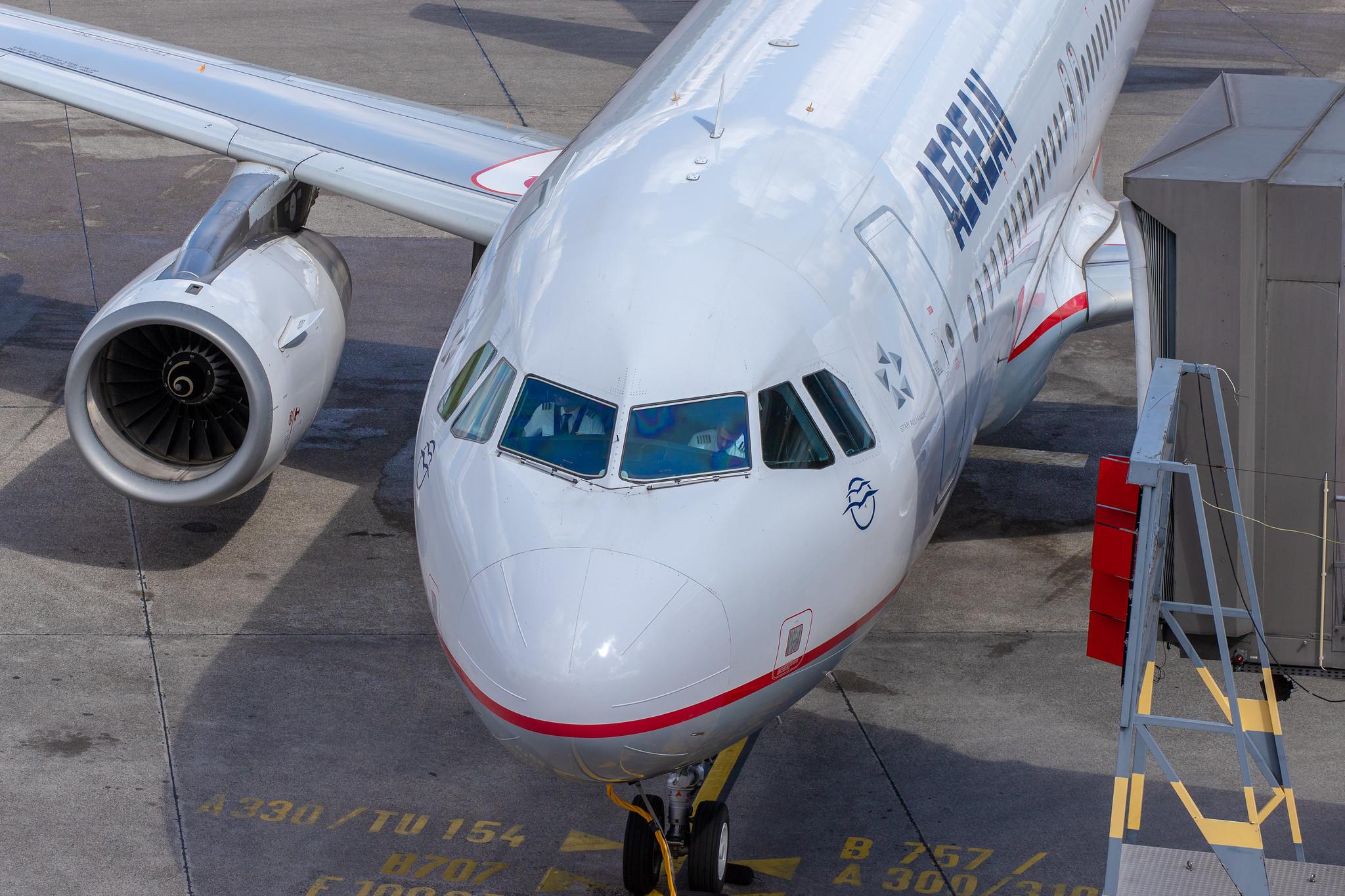 Flughafen Berlin Tegel (TXL): Aegean Airlines Airbus A320-232 A320 SX-DNC MSN 6961
