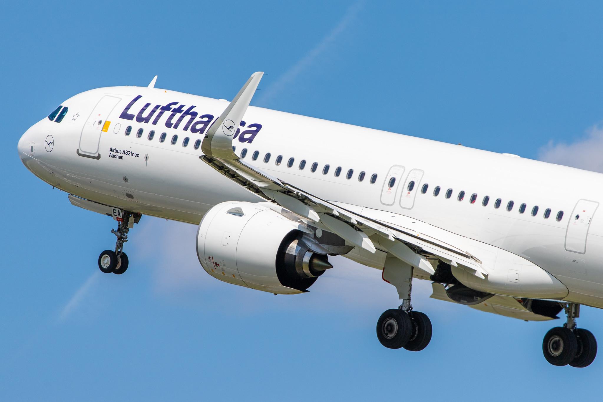 Hamburg Airport: Lufthansa (LH / DLH) |  Airbus A321-271NX A21N | D-AIEA | MSN 8761
