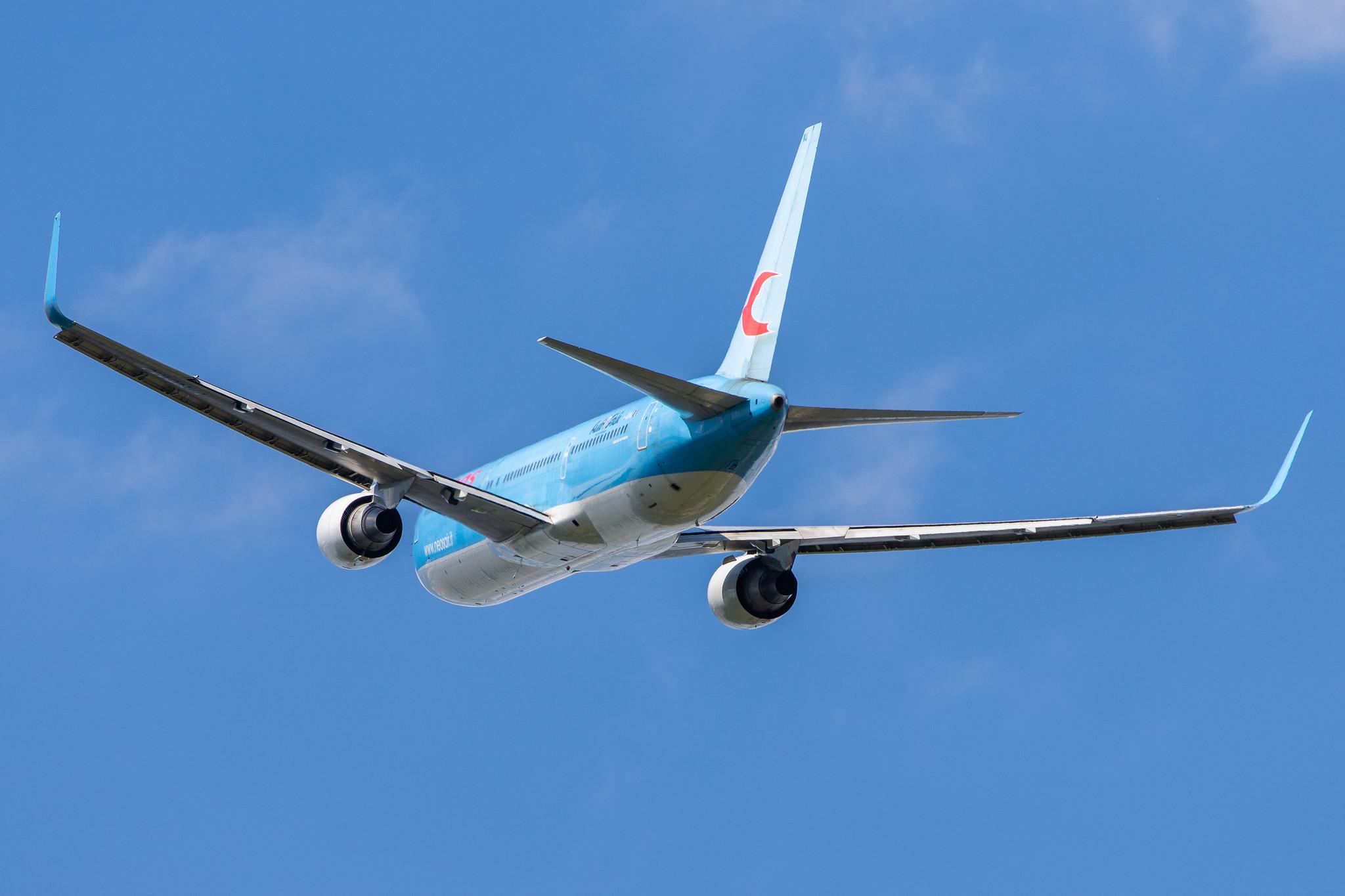 Hamburg Airport: Neos (NO / NOS) |  Boeing 767-306(ER) B763 | I-NDMJ | MSN 27958