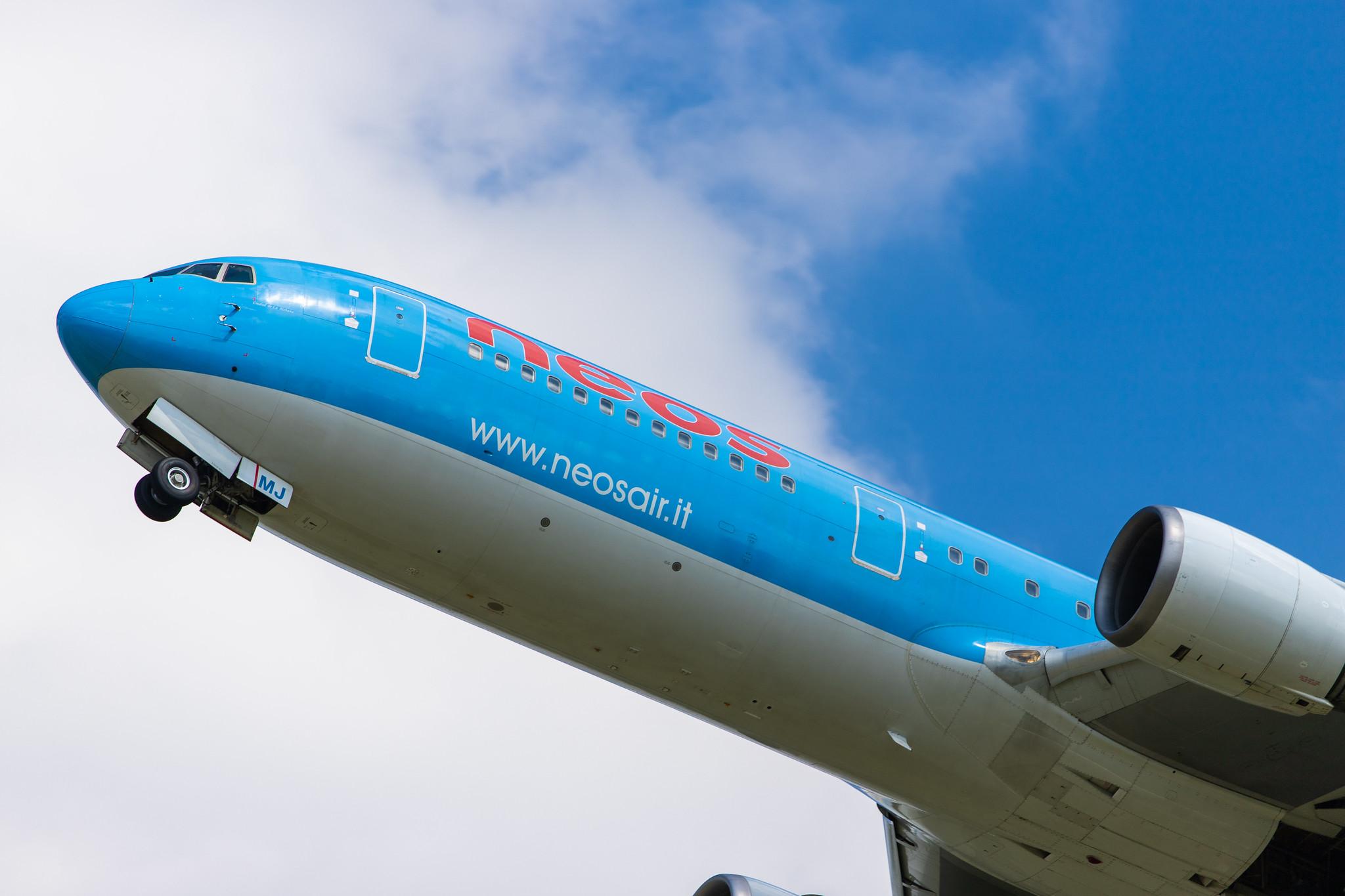 Hamburg Airport: Neos (NO / NOS) |  Boeing 767-306(ER) B763 | I-NDMJ | MSN 27958