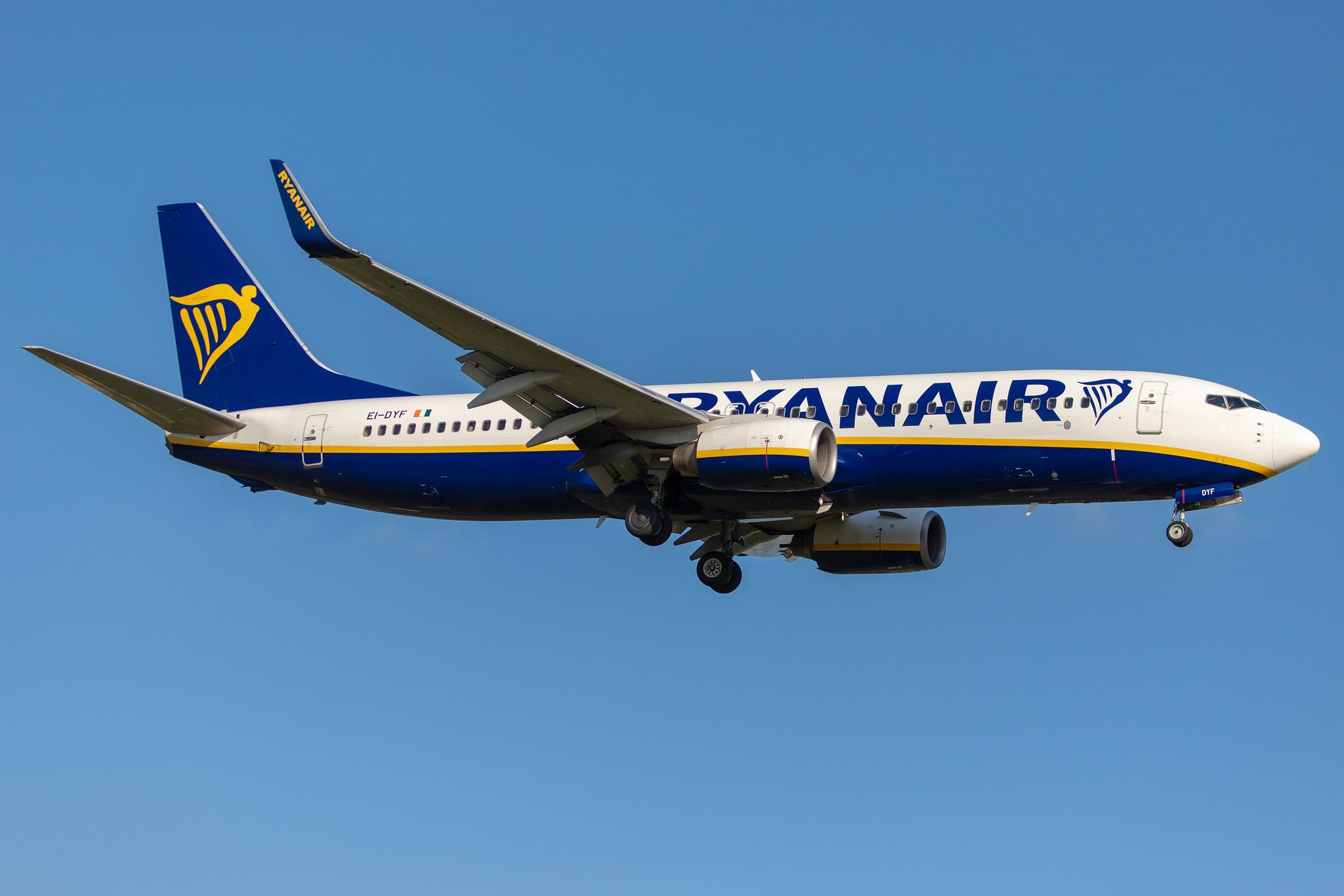 Hamburg Airport: Ryanair (FR / RYR) |  Boeing 737-8AS B738 | EI-DYF | MSN 36569