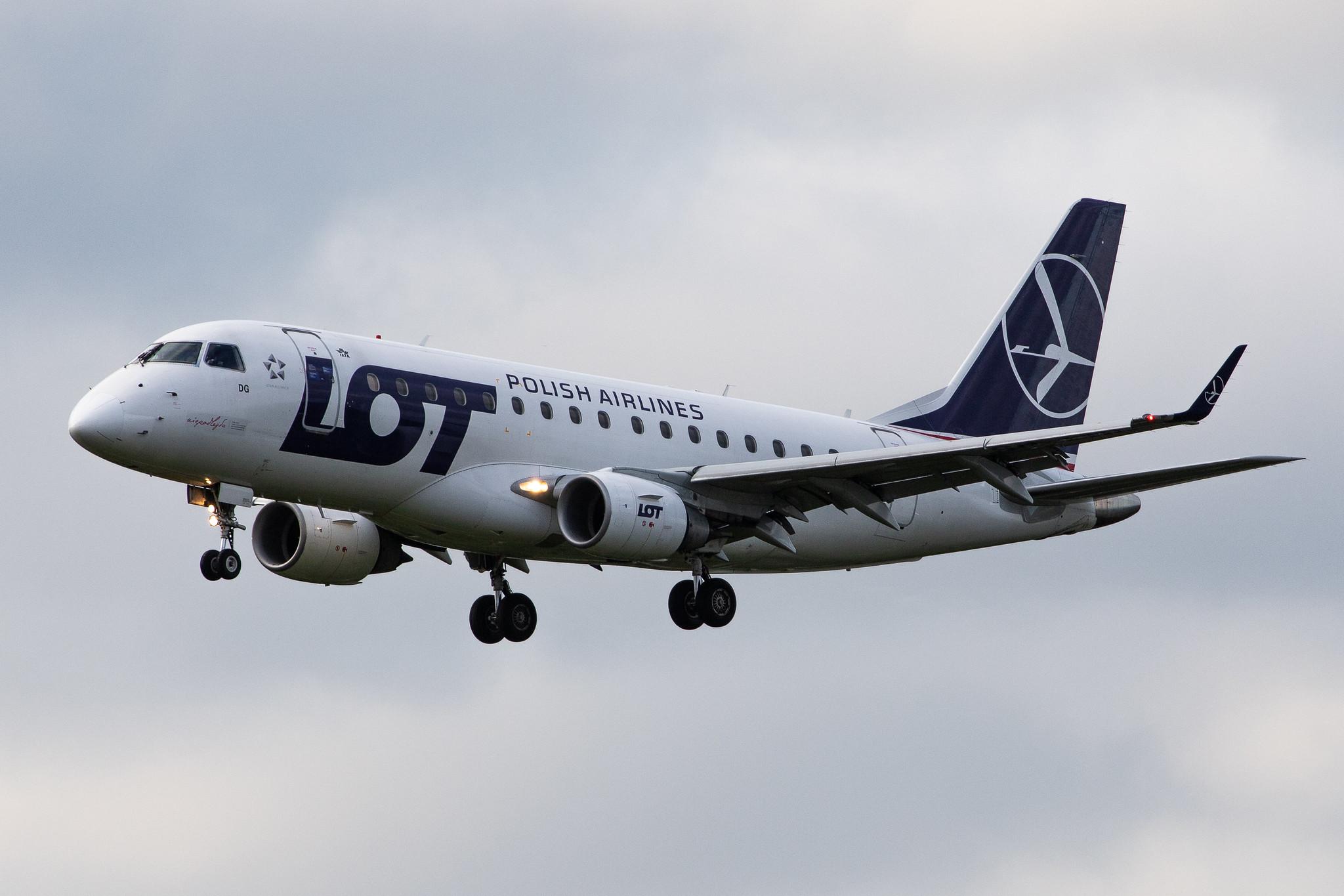 Hamburg Airport: LOT (LO / LOT) |  Embraer E170STD E170 | SP-LDG | MSN 17000065