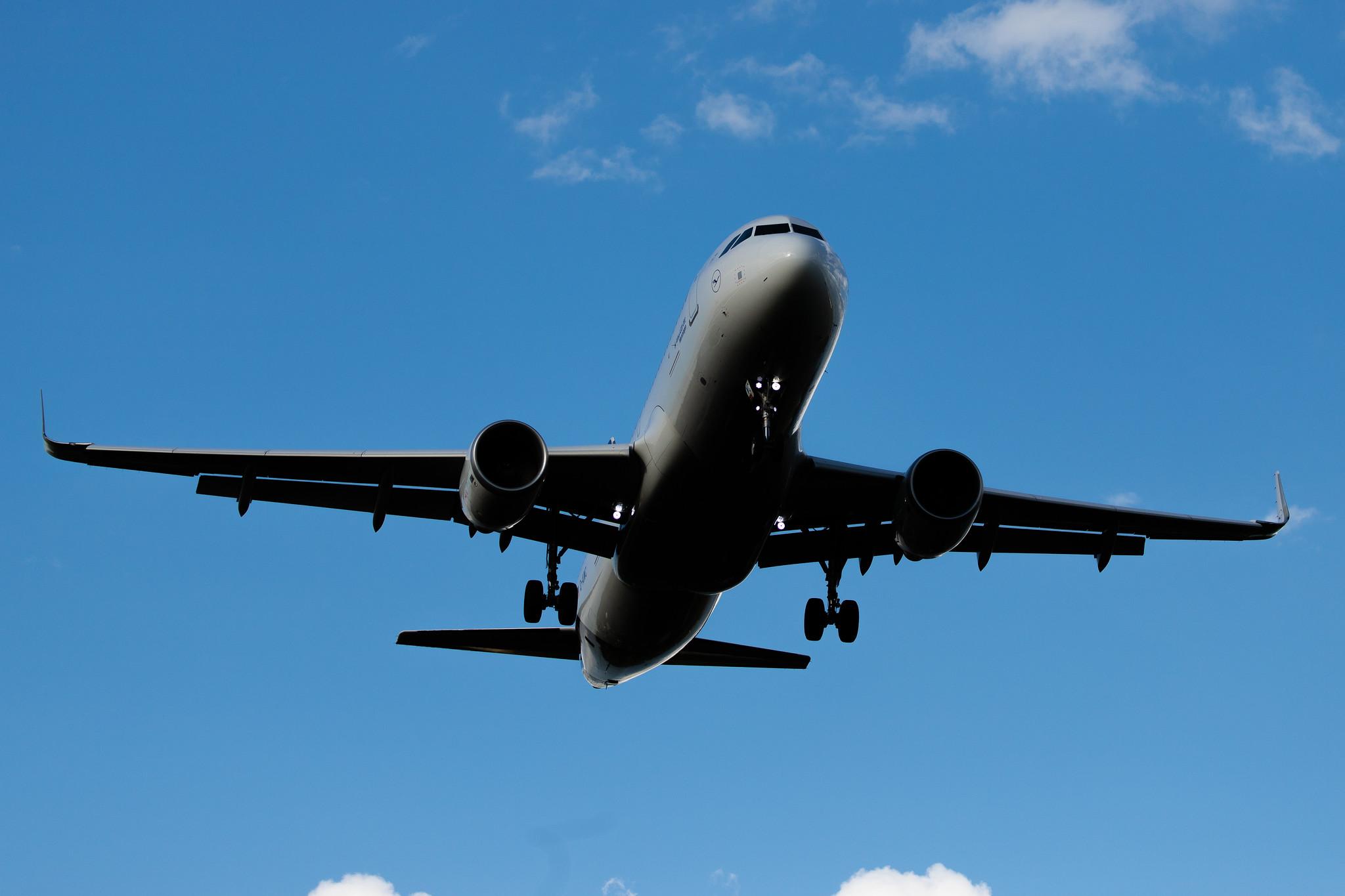 Hamburg Airport (HAM/EDDH): Lufthansa (LH / DLH) |  Airbus A320-214 A320 | D-AIWC | MSN 8667