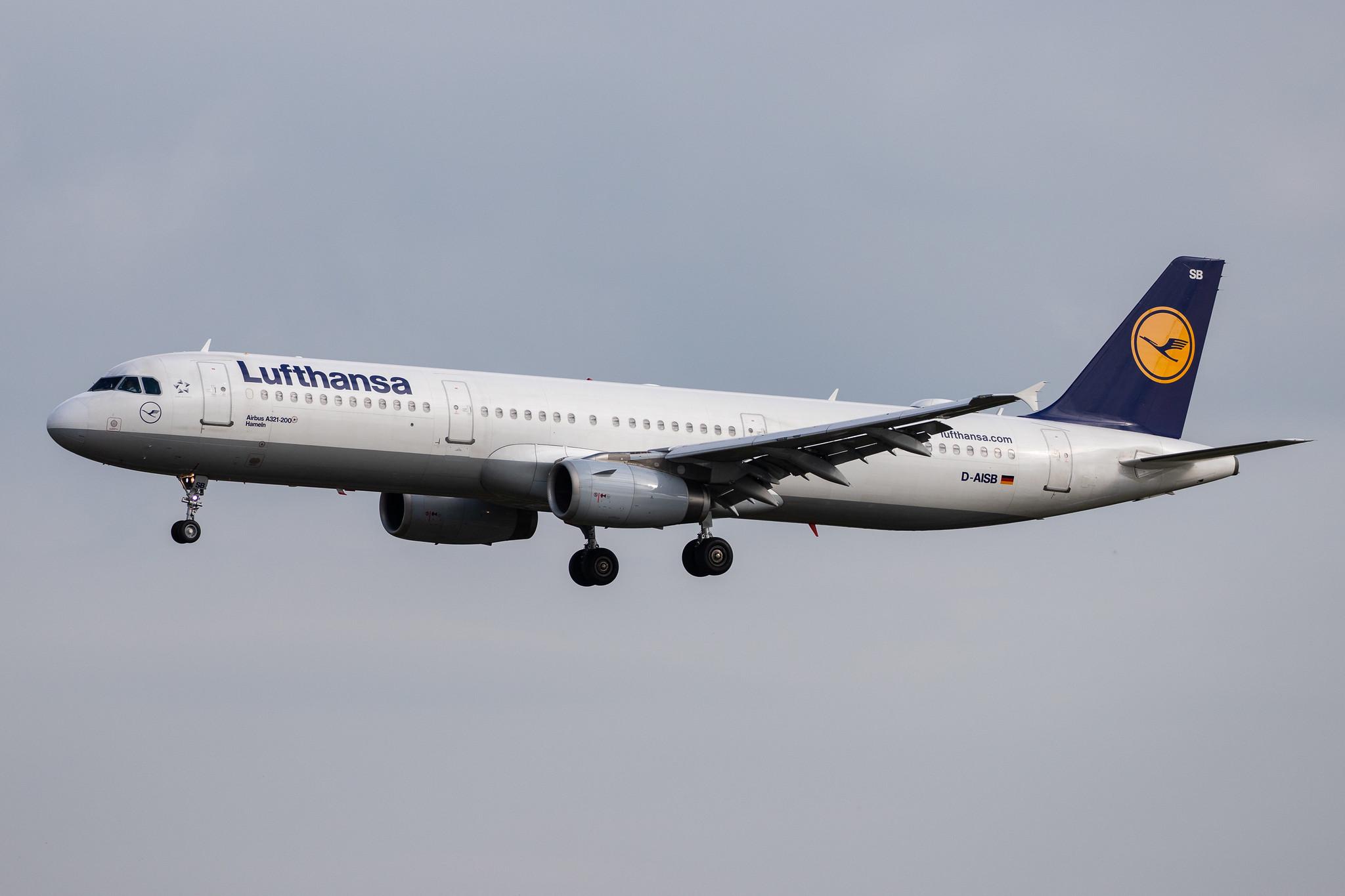 Hamburg Airport: Lufthansa (LH / DLH) |  Airbus A321-231 A321 | D-AISB | MSN 1080