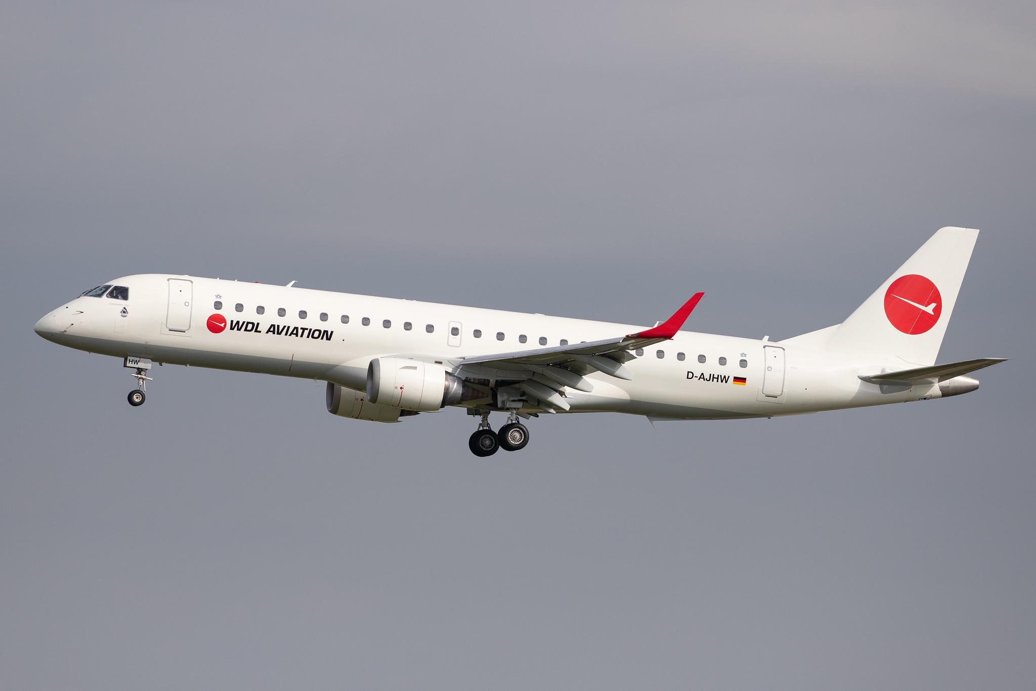 Hamburg Airport: WDL Aviation (WH / WDL) |  Embraer E190LR E190 | D-AJHW | MSN 19000061