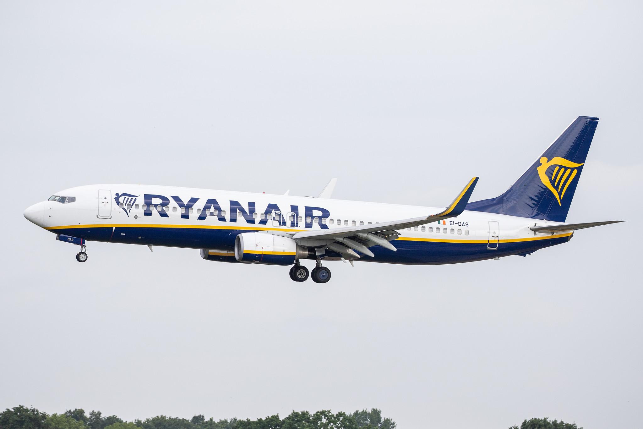 Hamburg Airport: Ryanair (FR / RYR) |  Boeing 737-8AS B738 | EI-DAS | MSN 33553