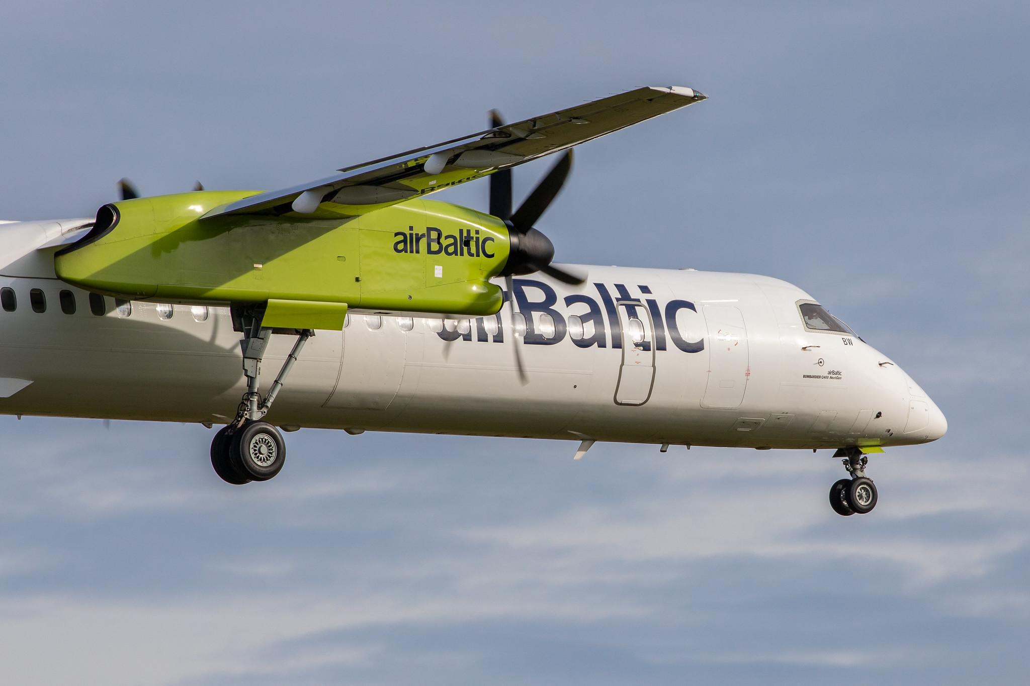 Hamburg Airport: Air Baltic (BT / BTI) |  De Havilland Canada Dash 8-400 DH8D | YL-BBW | MSN 4448