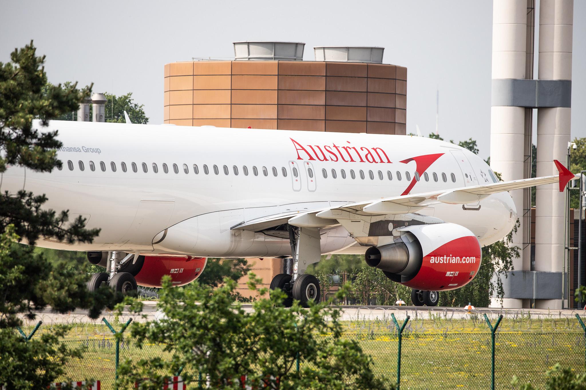 Flughafen Berlin Tegel (TXL): Austrian Airlines Airbus A320-215 A320 OE-LXE MSN 3532